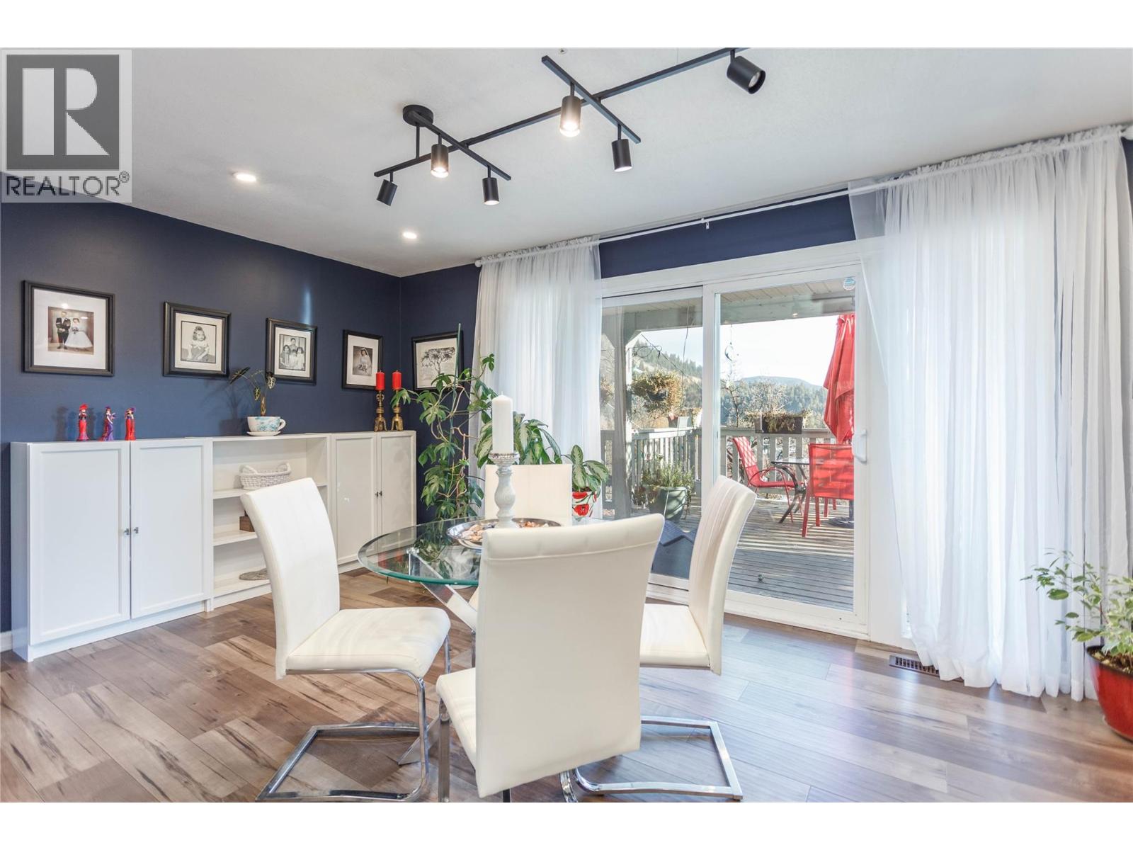 2138 Catt Avenue, Lumby, British Columbia  V0E 2G0 - Photo 10 - 10380831