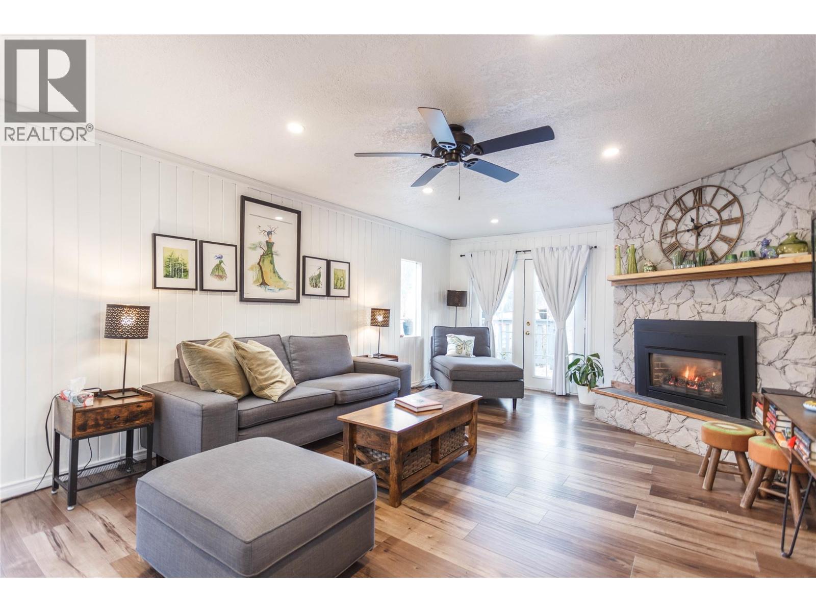 2138 Catt Avenue, Lumby, British Columbia  V0E 2G0 - Photo 15 - 10380831