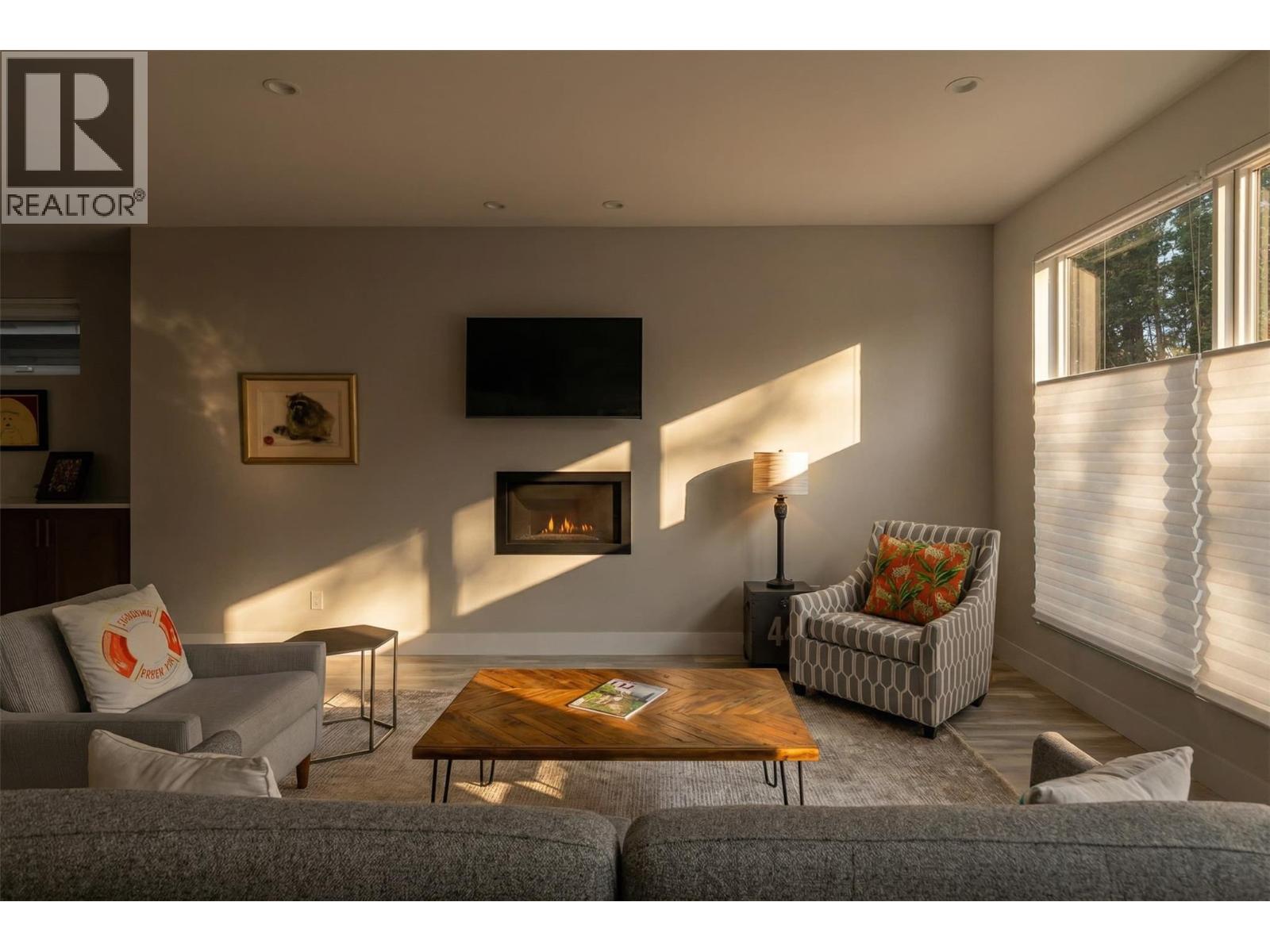 827 Saucier Avenue, Kelowna, British Columbia  V1Y 6A4 - Photo 5 - 10378821