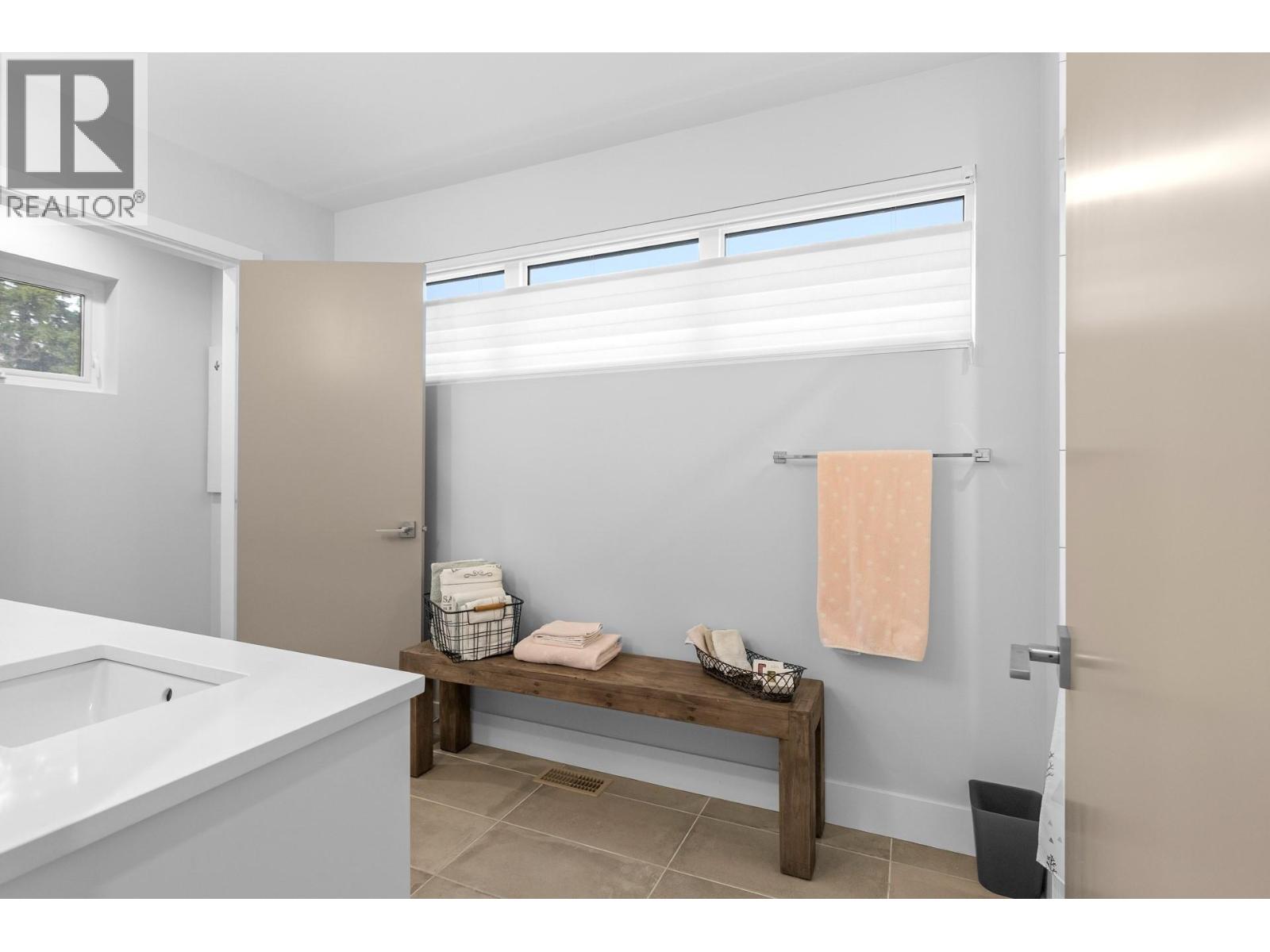 827 Saucier Avenue, Kelowna, British Columbia  V1Y 6A4 - Photo 53 - 10378821