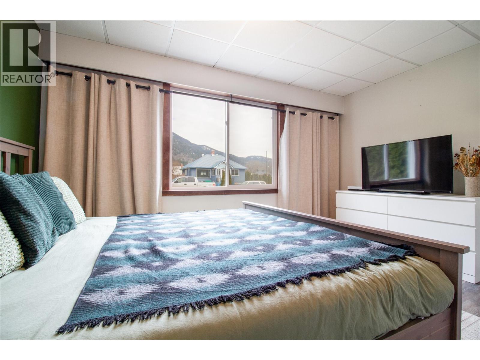 509 Eighth Street E, Revelstoke, British Columbia  V0E 2S0 - Photo 12 - 10382079