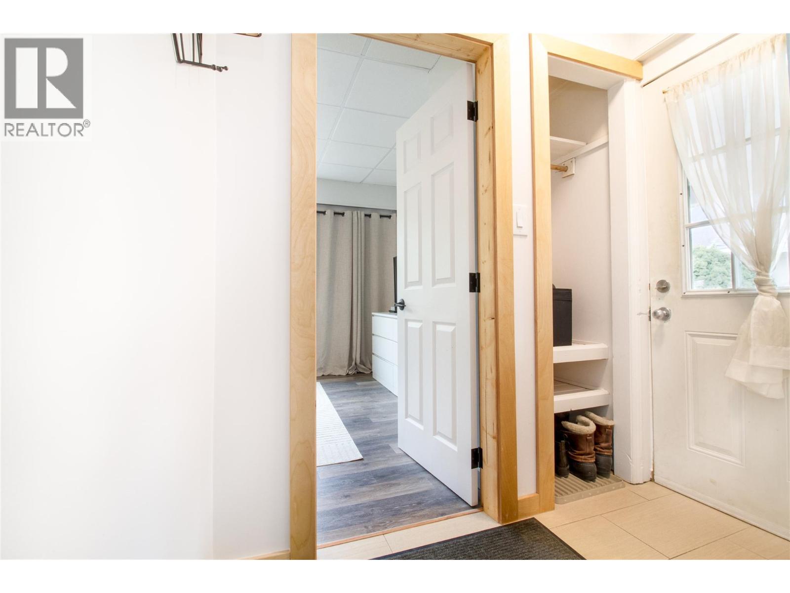 509 Eighth Street E, Revelstoke, British Columbia  V0E 2S0 - Photo 13 - 10382079