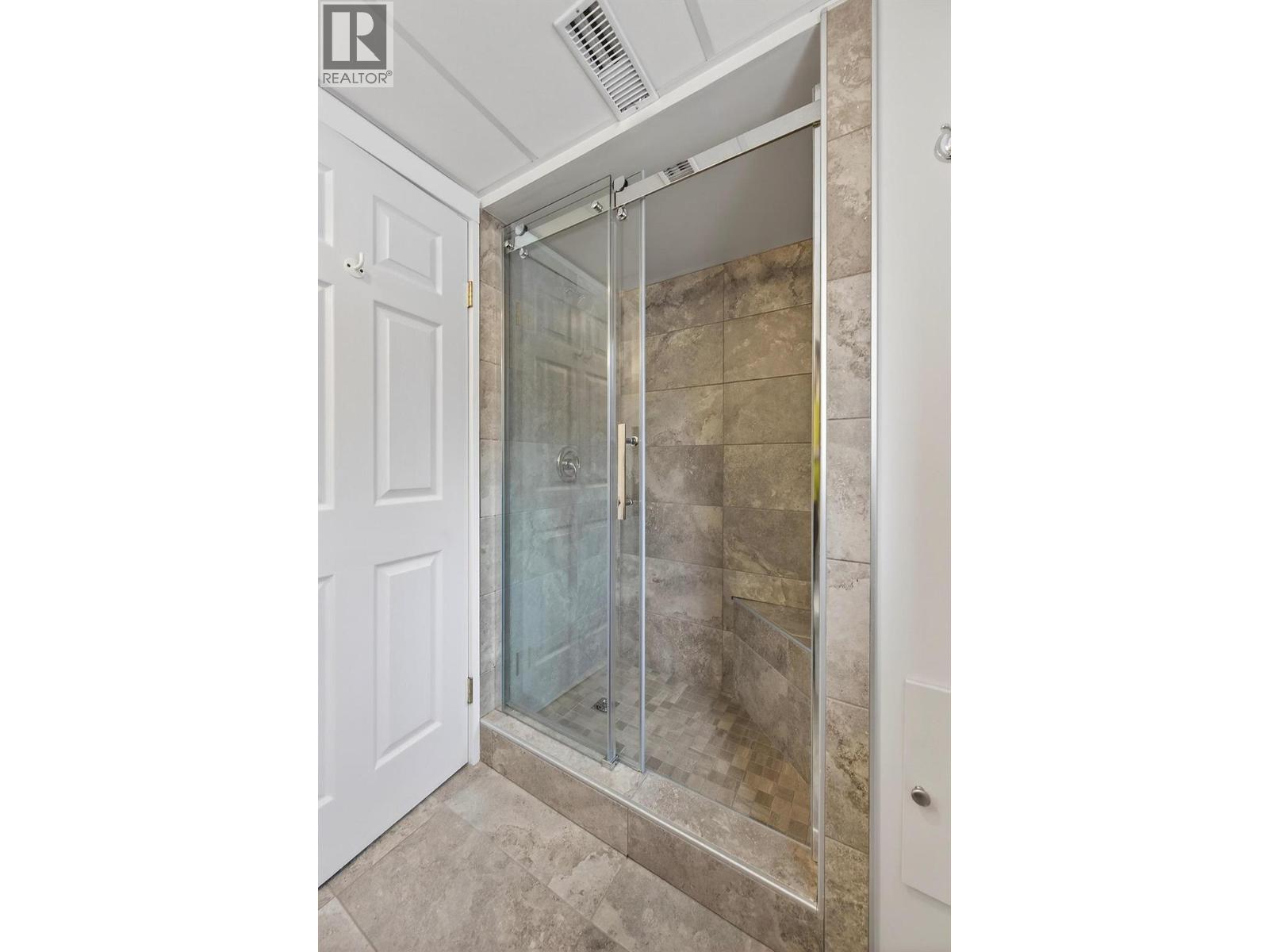 656 Lafontaine Road E, Golden, British Columbia  V0A 1H3 - Photo 44 - 10382072