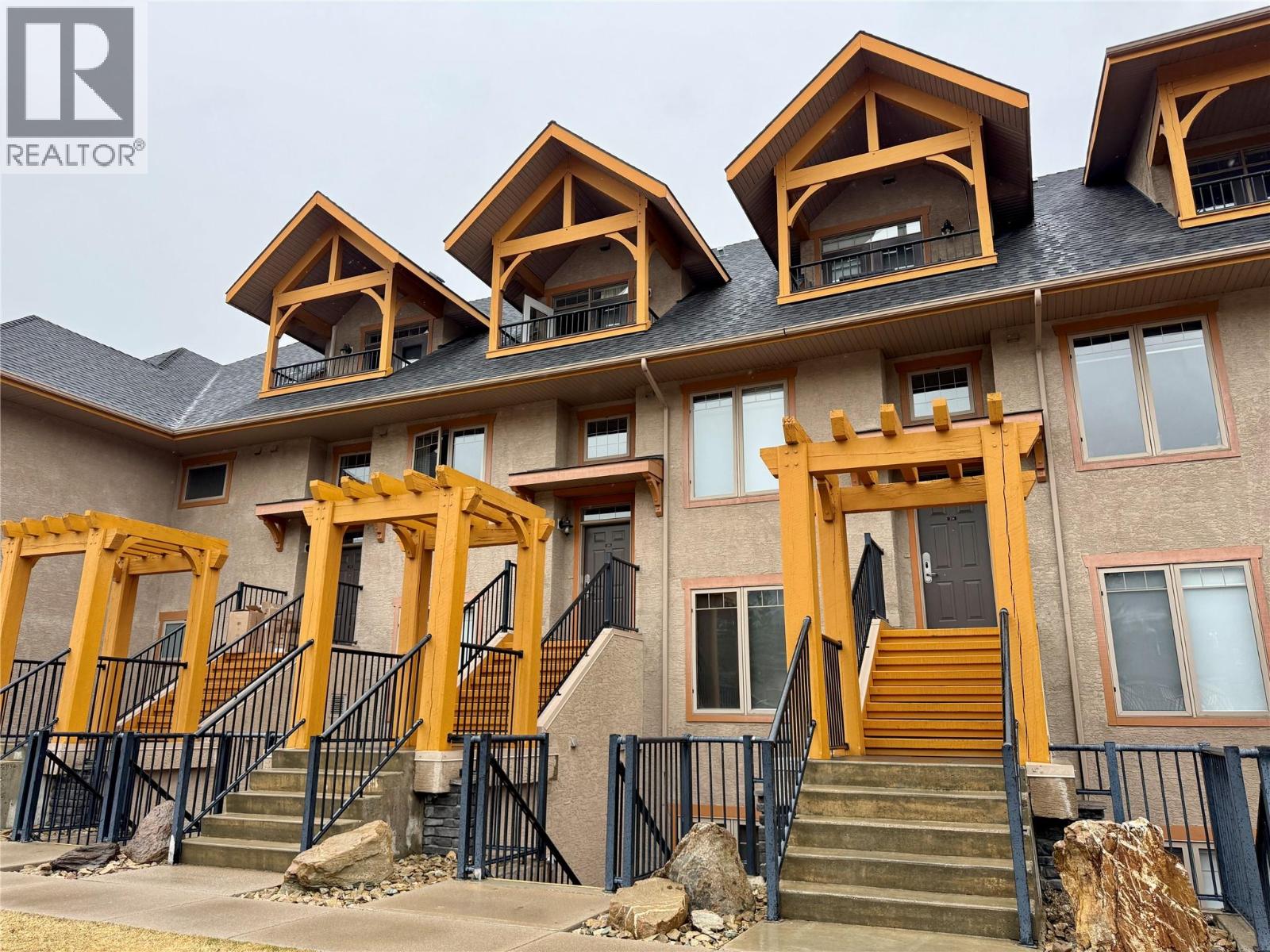 200 Bighorn Boulevard Unit# 233, Radium Hot Springs, British Columbia  V0A 1M0 - Photo 3 - 10382100