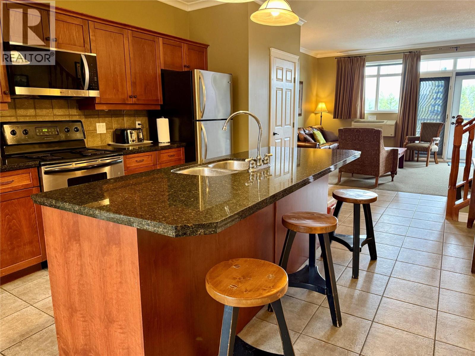 200 Bighorn Boulevard Unit# 233, Radium Hot Springs, British Columbia  V0A 1M0 - Photo 8 - 10382100