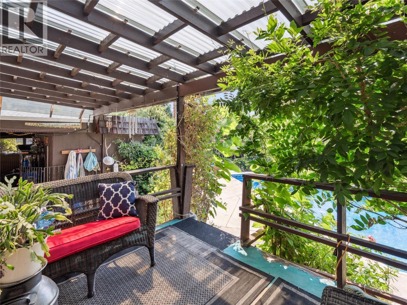 1150 Marianna Crescent, Trail, British Columbia  V1R 1E1 - Photo 38 - 10381730