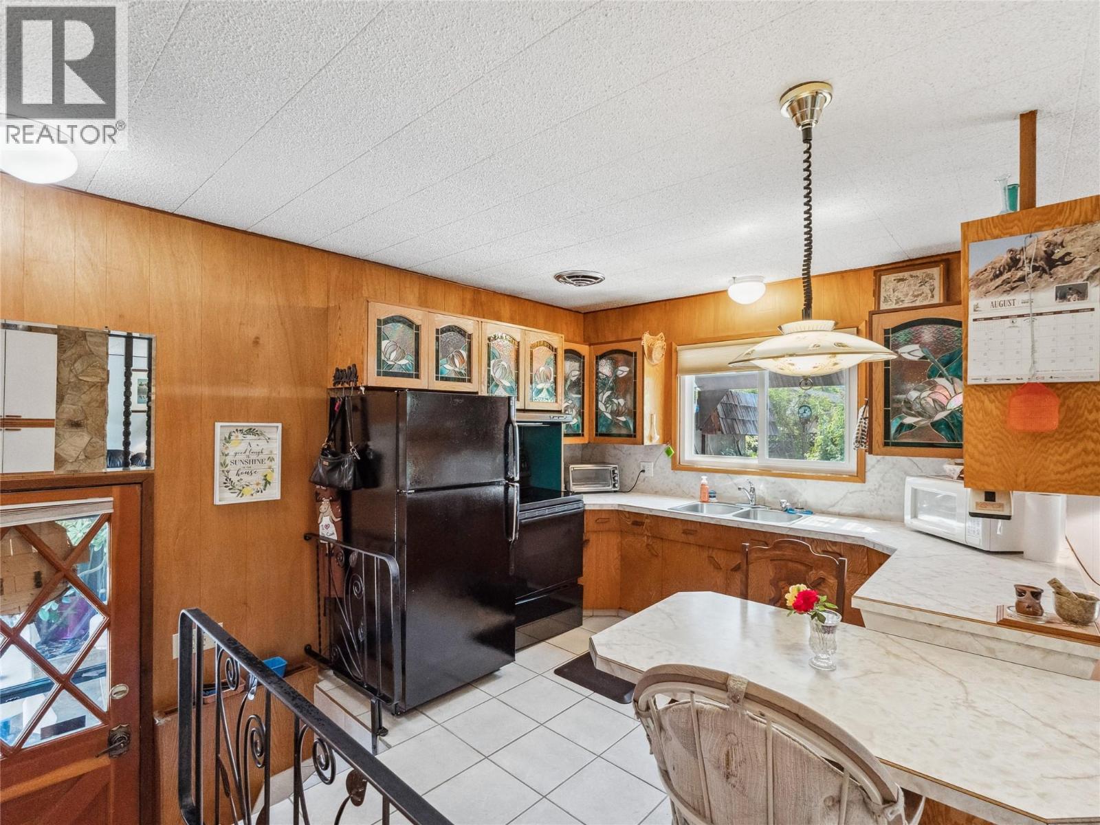 1150 Marianna Crescent, Trail, British Columbia  V1R 1E1 - Photo 4 - 10381730