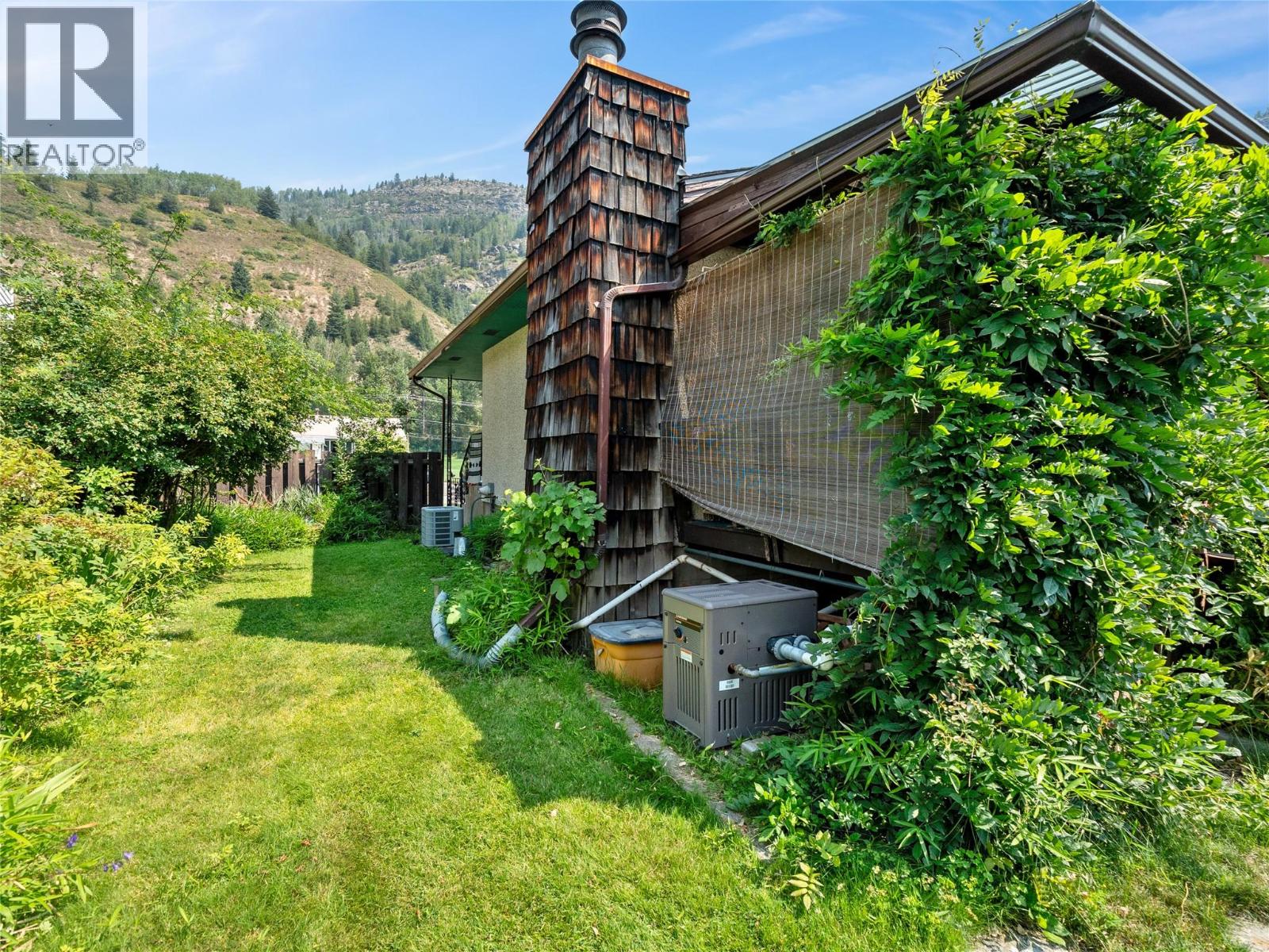 1150 Marianna Crescent, Trail, British Columbia  V1R 1E1 - Photo 46 - 10381730