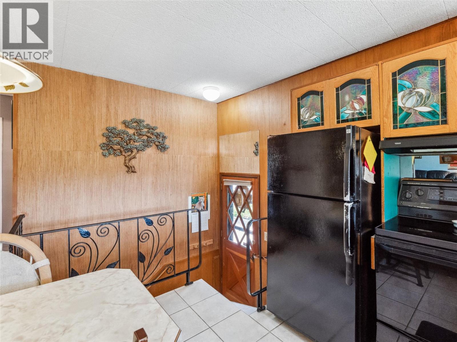 1150 Marianna Crescent, Trail, British Columbia  V1R 1E1 - Photo 8 - 10381730