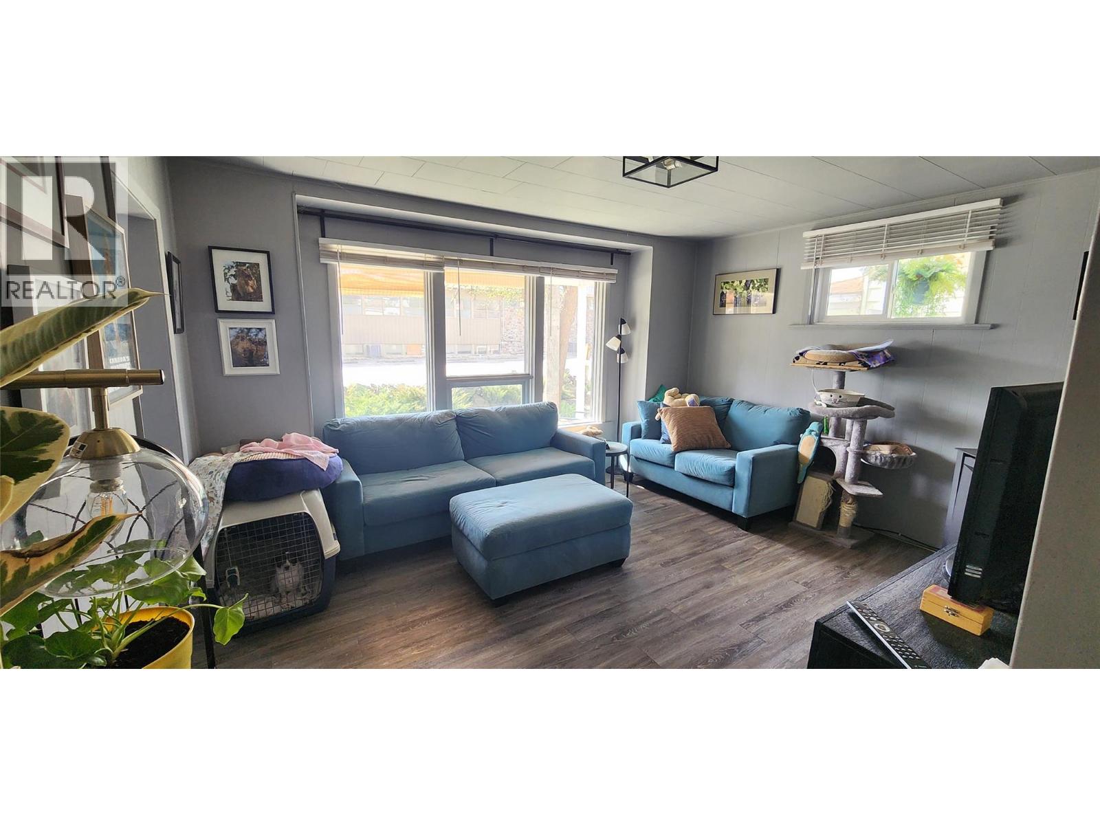 157 75th Avenue, Grand Forks, British Columbia  V0H 1H0 - Photo 12 - 10381932