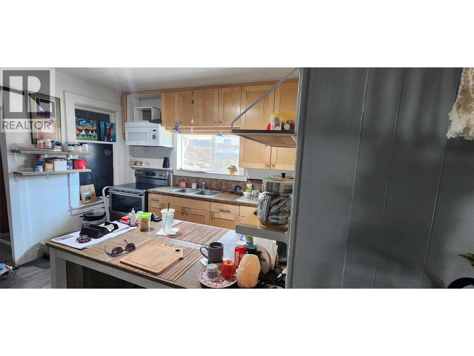 157 75th Avenue, Grand Forks, British Columbia  V0H 1H0 - Photo 21 - 10381932