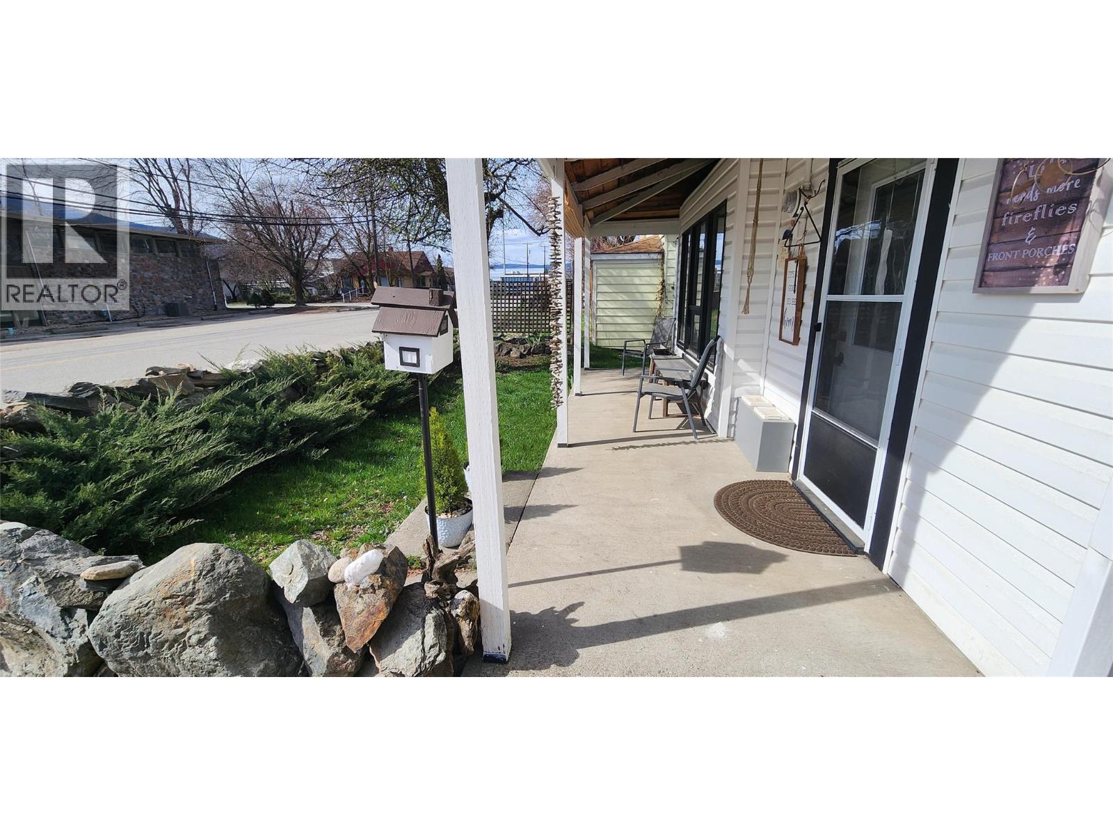 157 75th Avenue, Grand Forks, British Columbia  V0H 1H0 - Photo 7 - 10381932