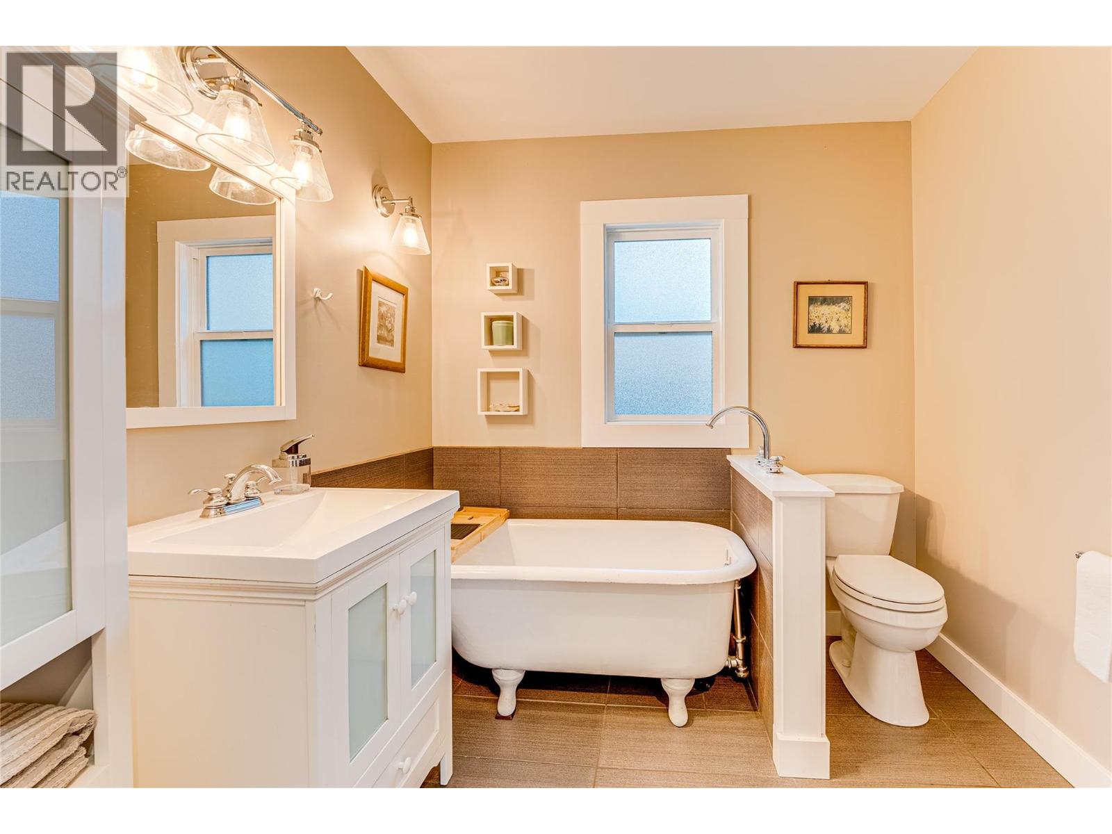 13505 Westkal Road, Coldstream, British Columbia  V1B 1Y7 - Photo 14 - 10382119