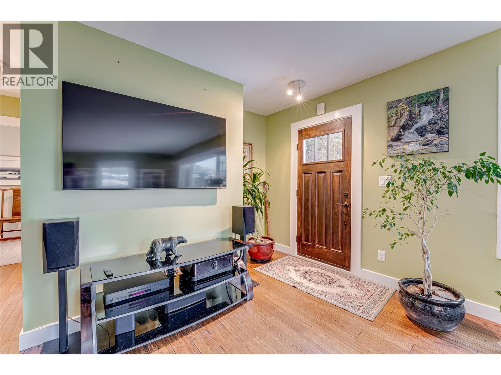 13505 Westkal Road, Coldstream, British Columbia  V1B 1Y7 - Photo 4 - 10382119