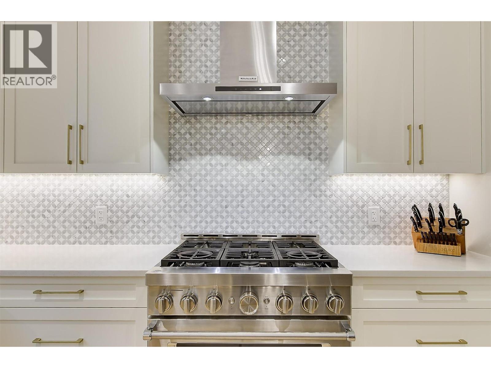 5066 Morrison Court, Peachland, British Columbia  V0H 1X2 - Photo 14 - 10381759