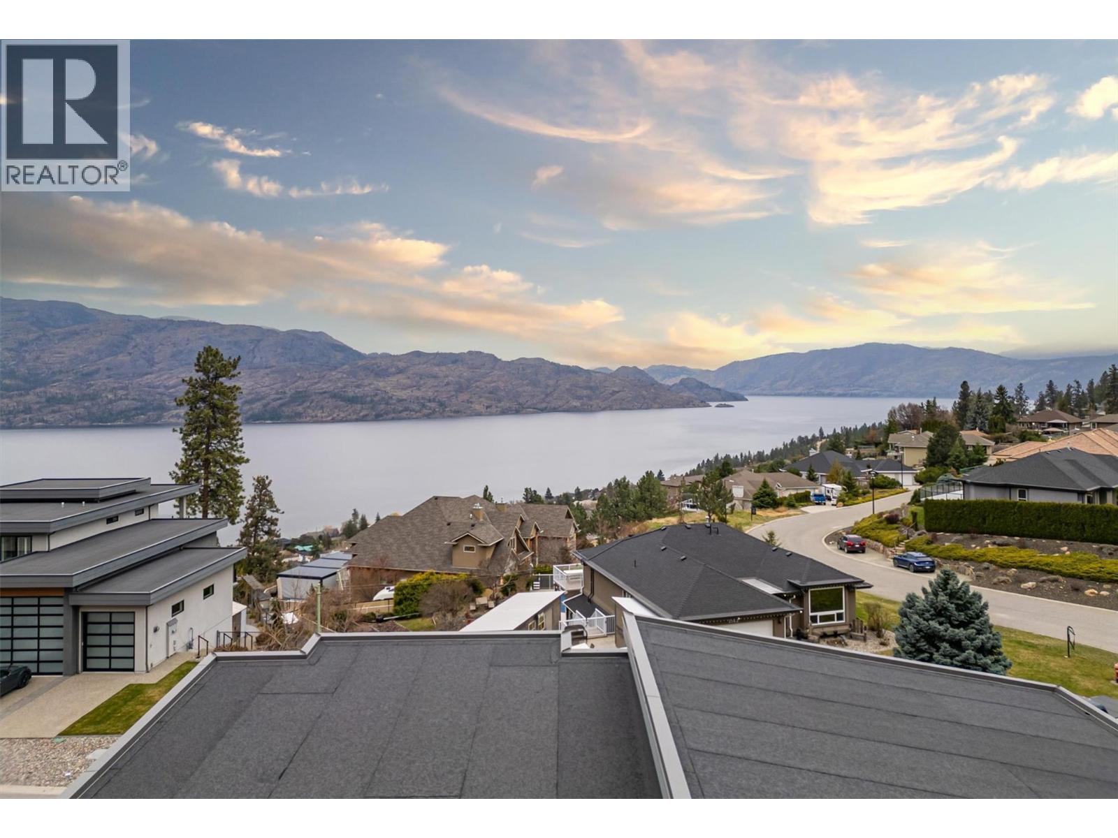 5066 Morrison Court, Peachland, British Columbia  V0H 1X2 - Photo 4 - 10381759