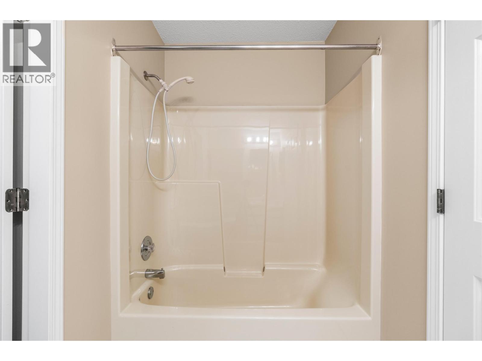 3900 27 Avenue Unit# 102, Vernon, British Columbia  V1T 9E6 - Photo 19 - 10379383