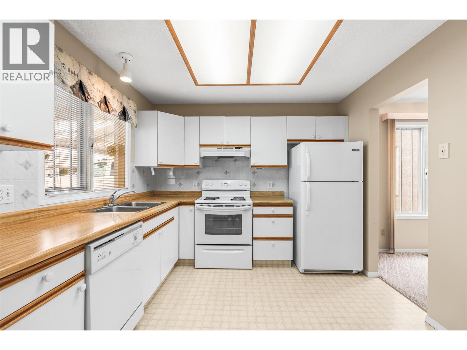 3900 27 Avenue Unit# 102, Vernon, British Columbia  V1T 9E6 - Photo 3 - 10379383