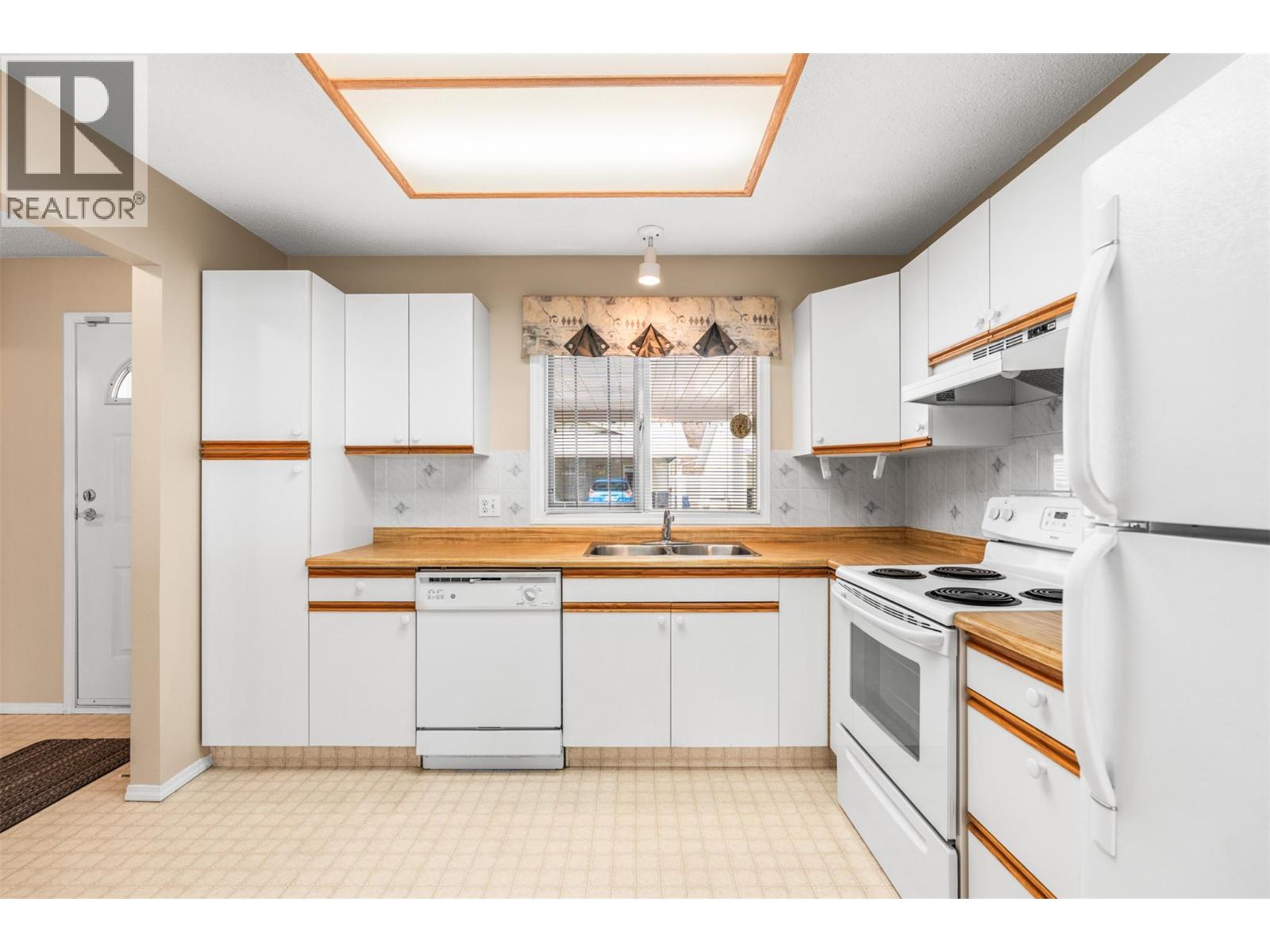 3900 27 Avenue Unit# 102, Vernon, British Columbia  V1T 9E6 - Photo 5 - 10379383