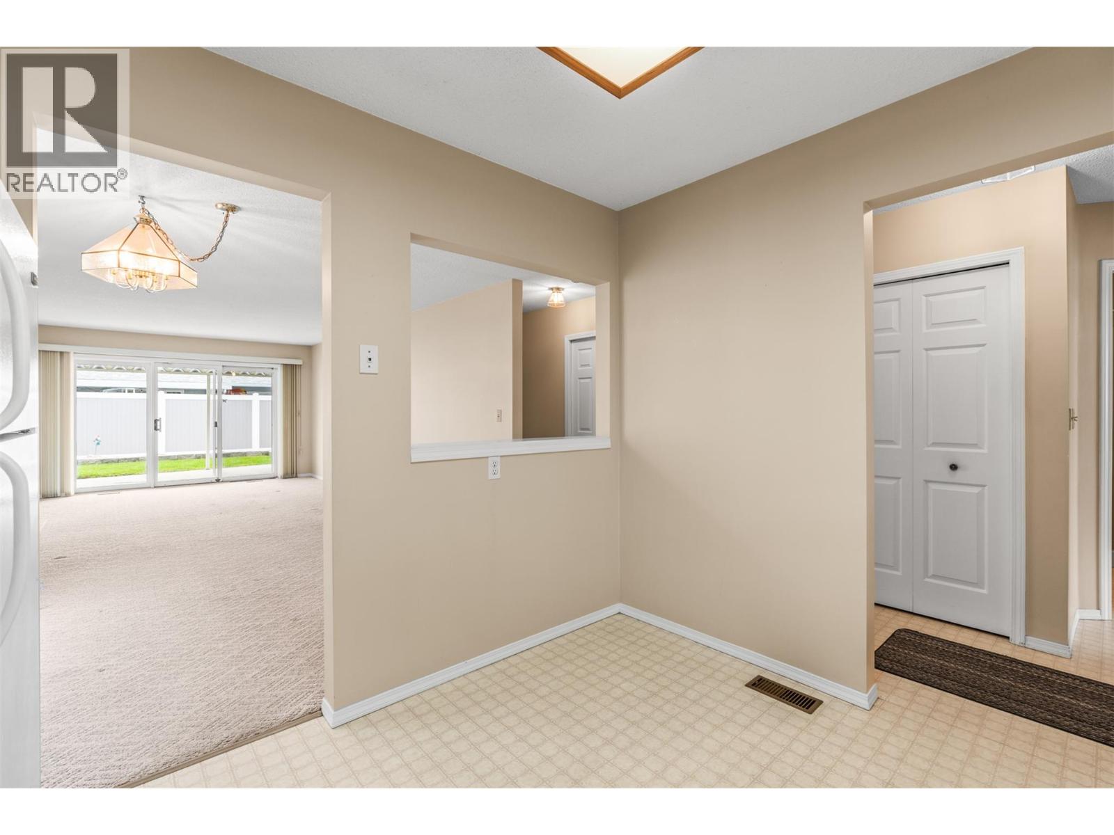 3900 27 Avenue Unit# 102, Vernon, British Columbia  V1T 9E6 - Photo 6 - 10379383