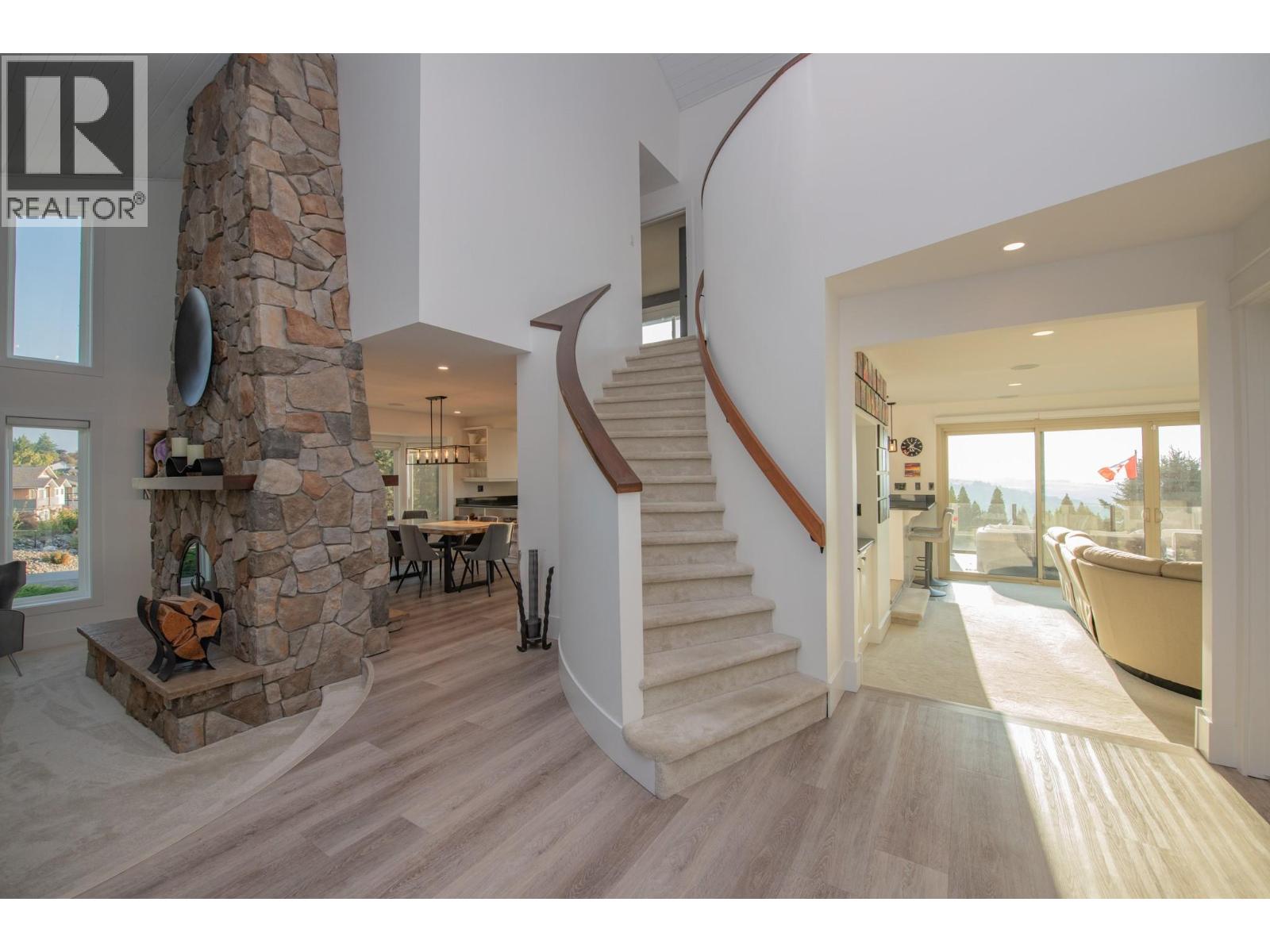 702 Cypress Drive, Coldstream, British Columbia  V1B 2X9 - Photo 10 - 10382109