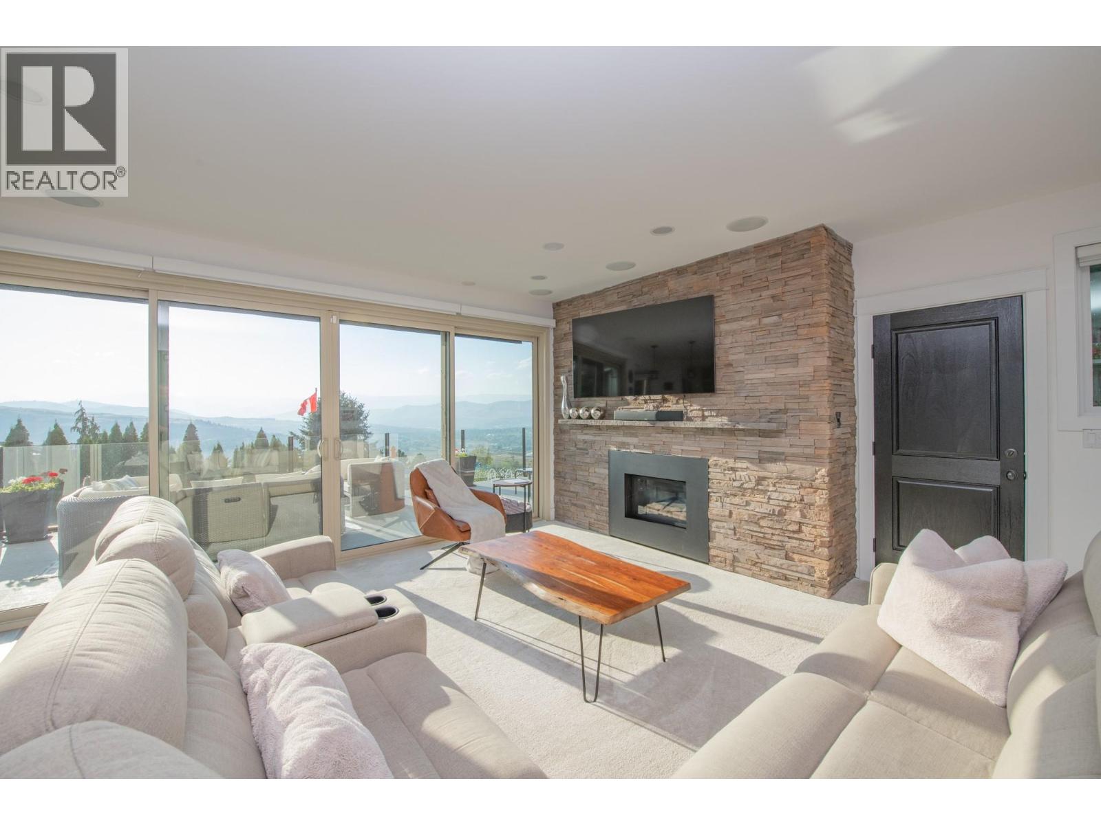 702 Cypress Drive, Coldstream, British Columbia  V1B 2X9 - Photo 20 - 10382109