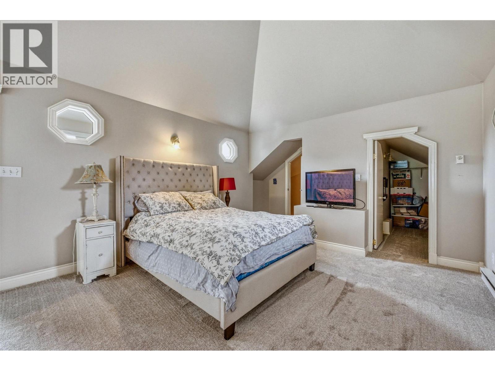 6926 Rugg Road, Vernon, British Columbia  V1B 3S9 - Photo 32 - 10382074