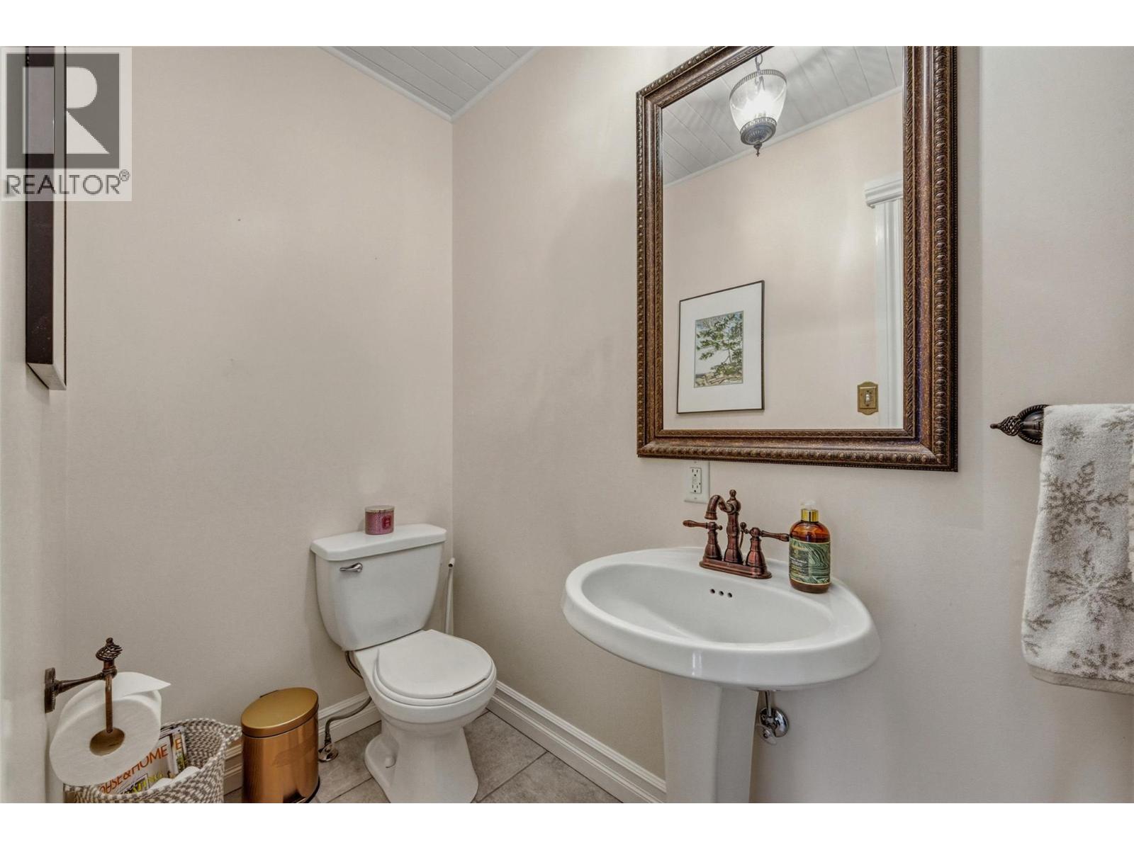 6926 Rugg Road, Vernon, British Columbia  V1B 3S9 - Photo 6 - 10382074