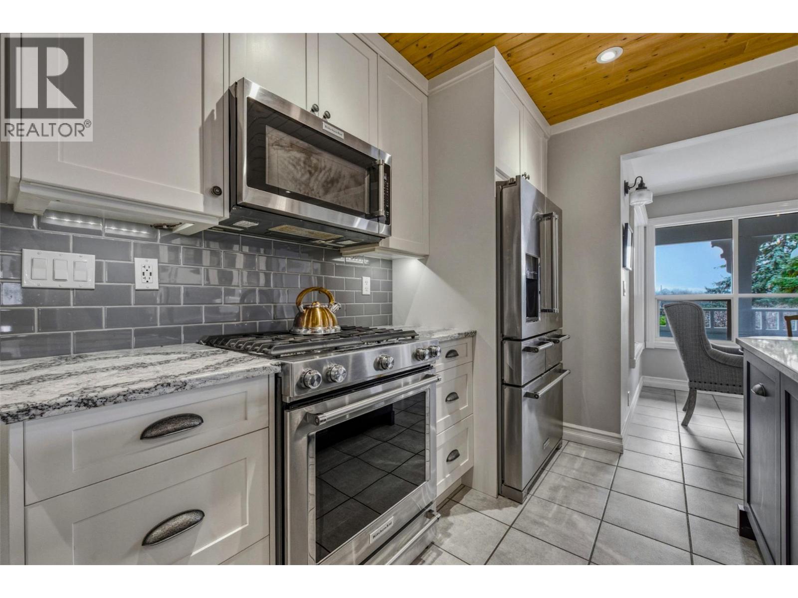 6926 Rugg Road, Vernon, British Columbia  V1B 3S9 - Photo 7 - 10382074