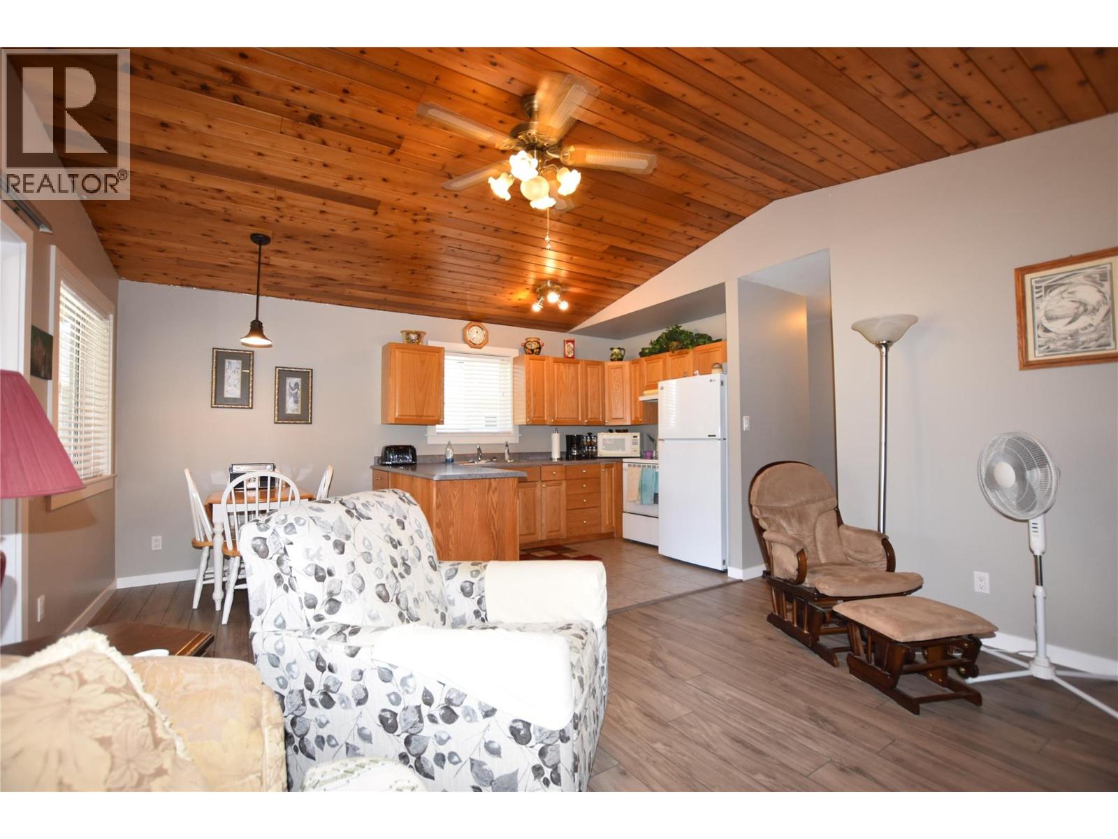 190 Falcon Avenue, Vernon, British Columbia  V1H 2A1 - Photo 10 - 10382049