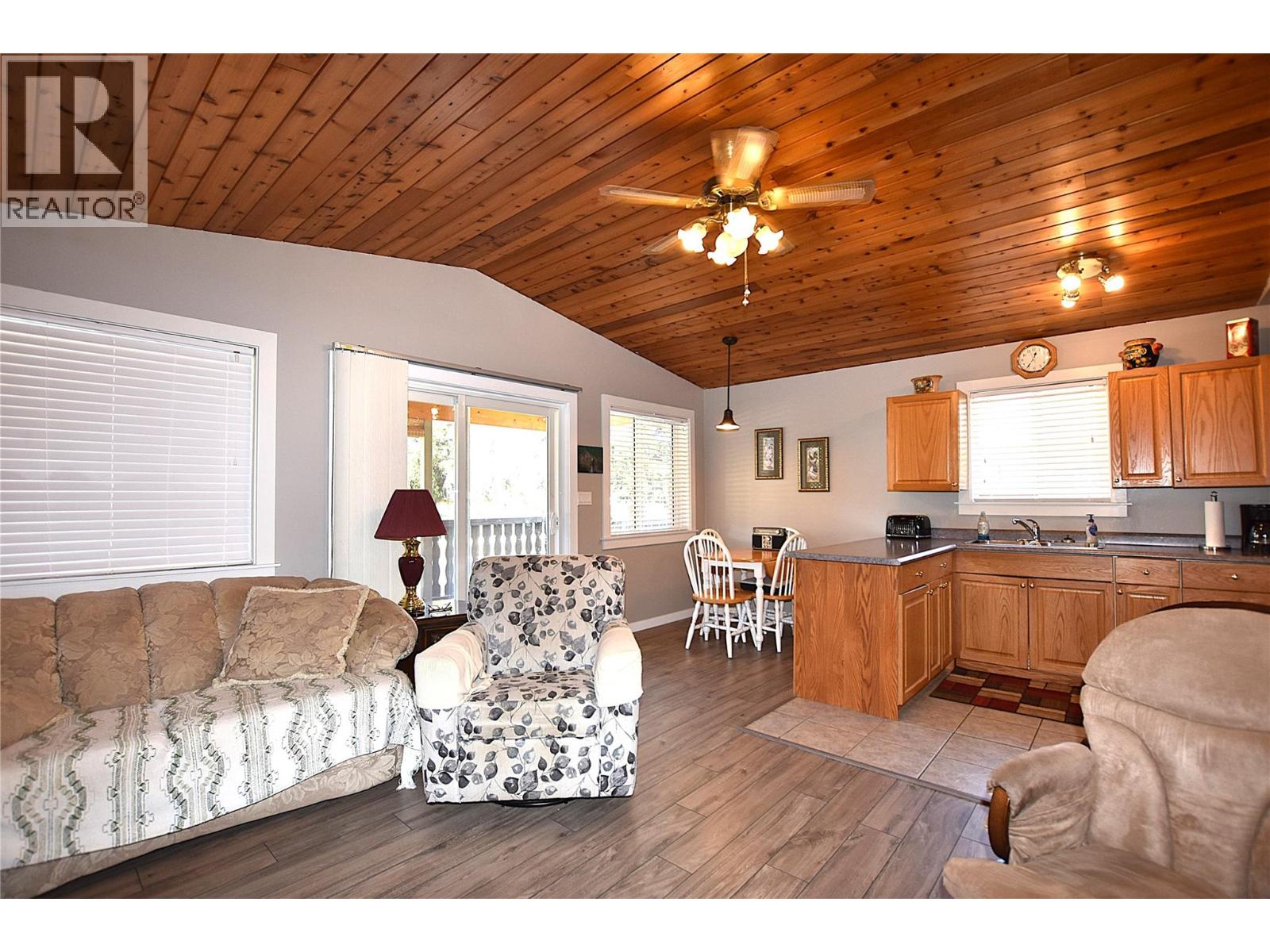 190 Falcon Avenue, Vernon, British Columbia  V1H 2A1 - Photo 9 - 10382049