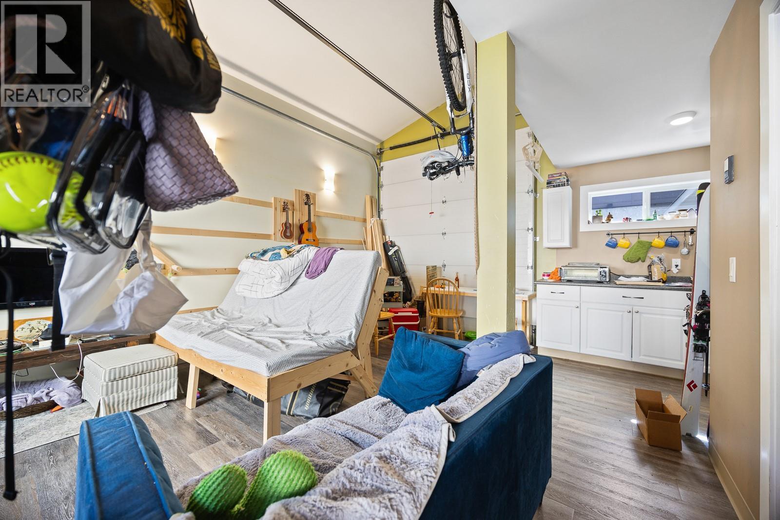 723 Stockwell Avenue, Kelowna, British Columbia  V1Y 6W1 - Photo 37 - 10382039