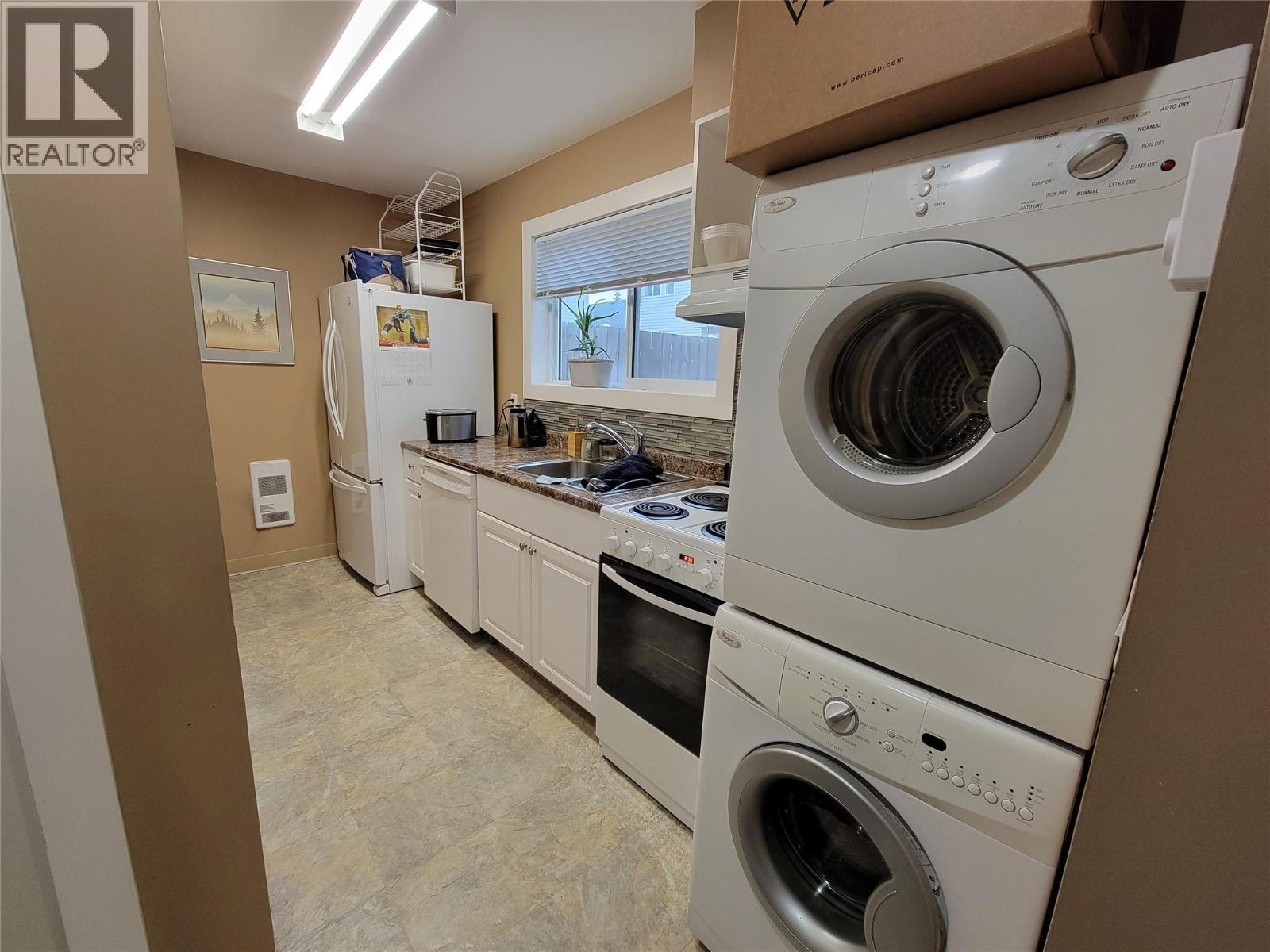 723 Stockwell Avenue, Kelowna, British Columbia  V1Y 6W1 - Photo 42 - 10382039