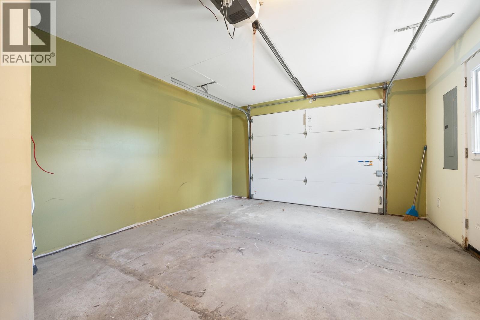 723 Stockwell Avenue, Kelowna, British Columbia  V1Y 6W1 - Photo 47 - 10382039