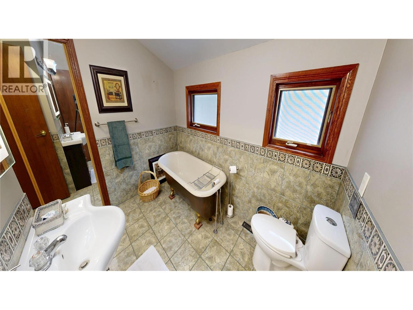 4406 Ashton Road, Spur Valley, British Columbia  V0A 1B0 - Photo 24 - 10381928