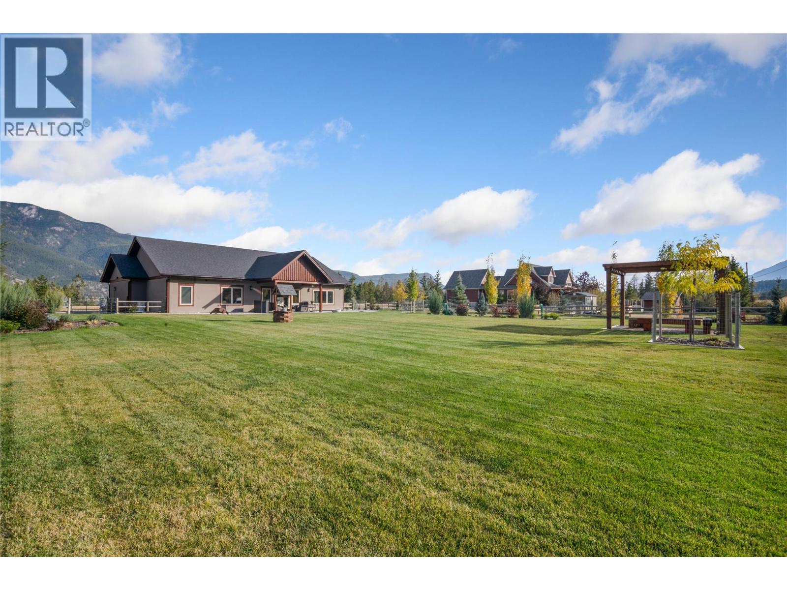 6909 Columbia Ridge Drive, Fairmont Hot Springs, British Columbia  V0B 1L2 - Photo 8 - 10382026