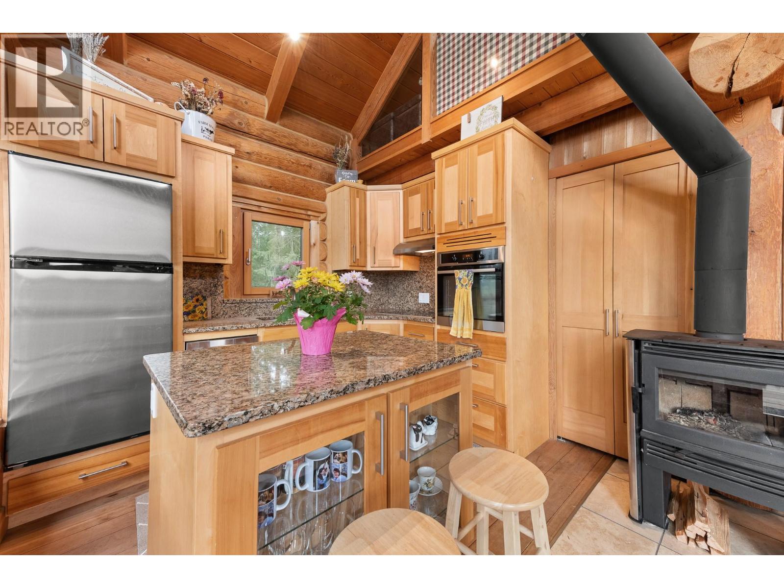 819 & 822 Sinclair Road, Creston, British Columbia  V0B 1G2 - Photo 14 - 10382022