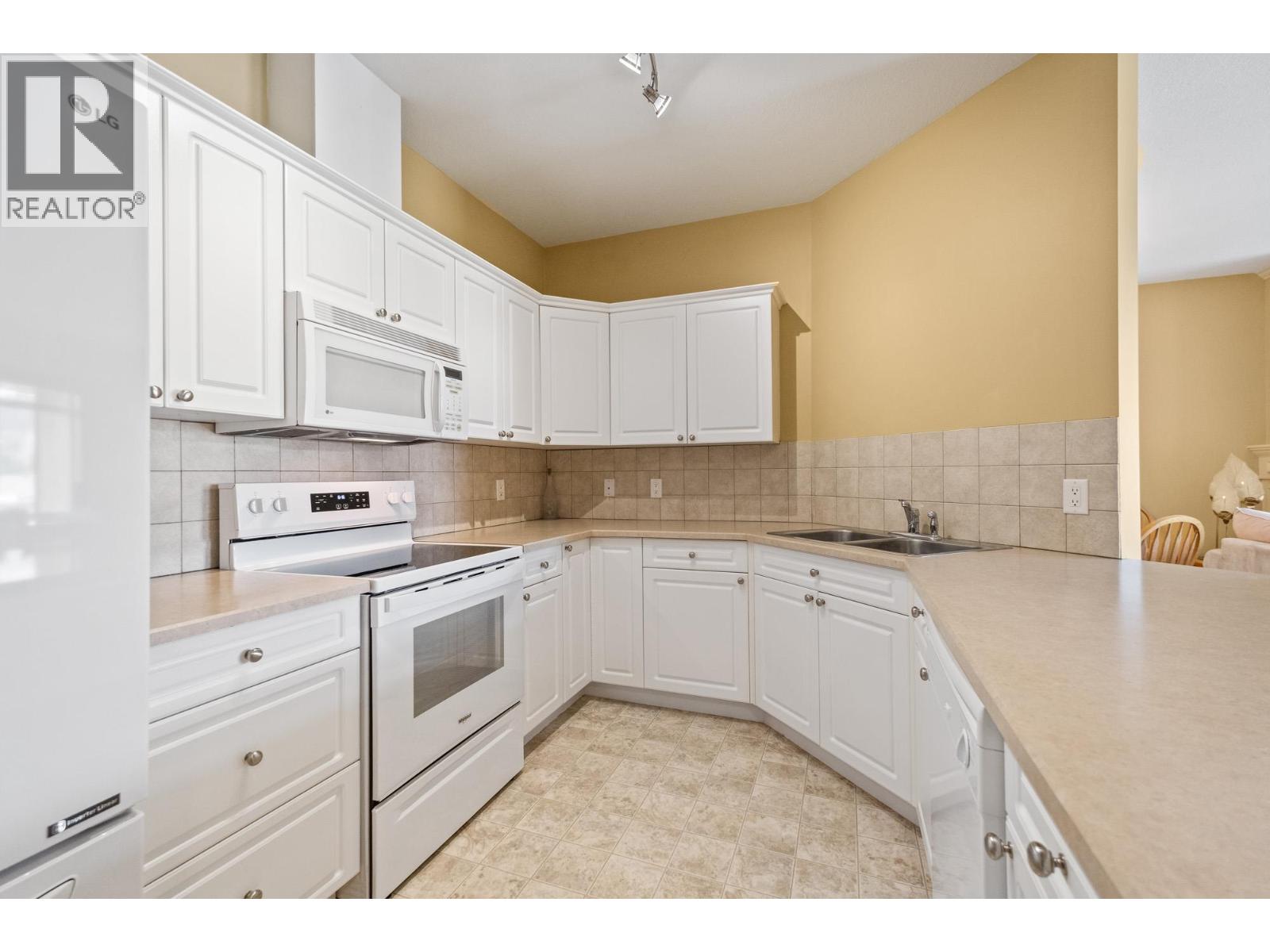 3570 Woodsdale Road Unit# 303, Lake Country, British Columbia  V4V 1Y9 - Photo 13 - 10382149