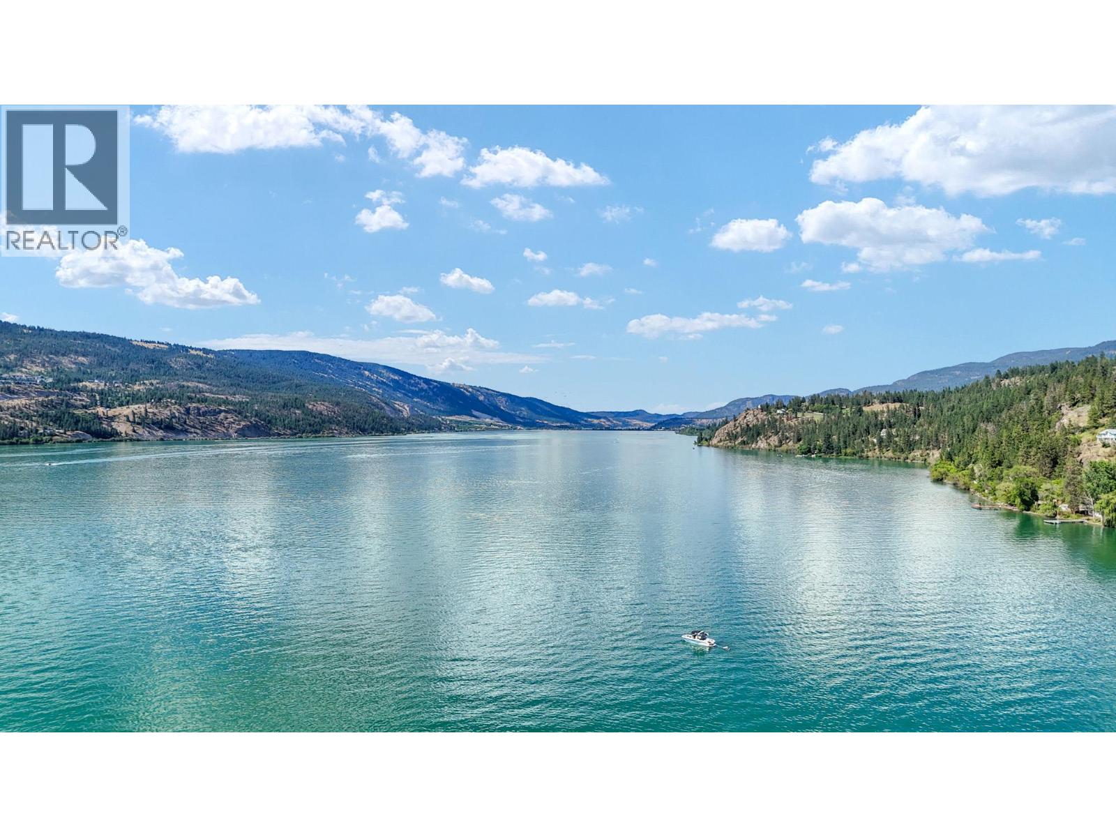 3570 Woodsdale Road Unit# 303, Lake Country, British Columbia  V4V 1Y9 - Photo 2 - 10382149