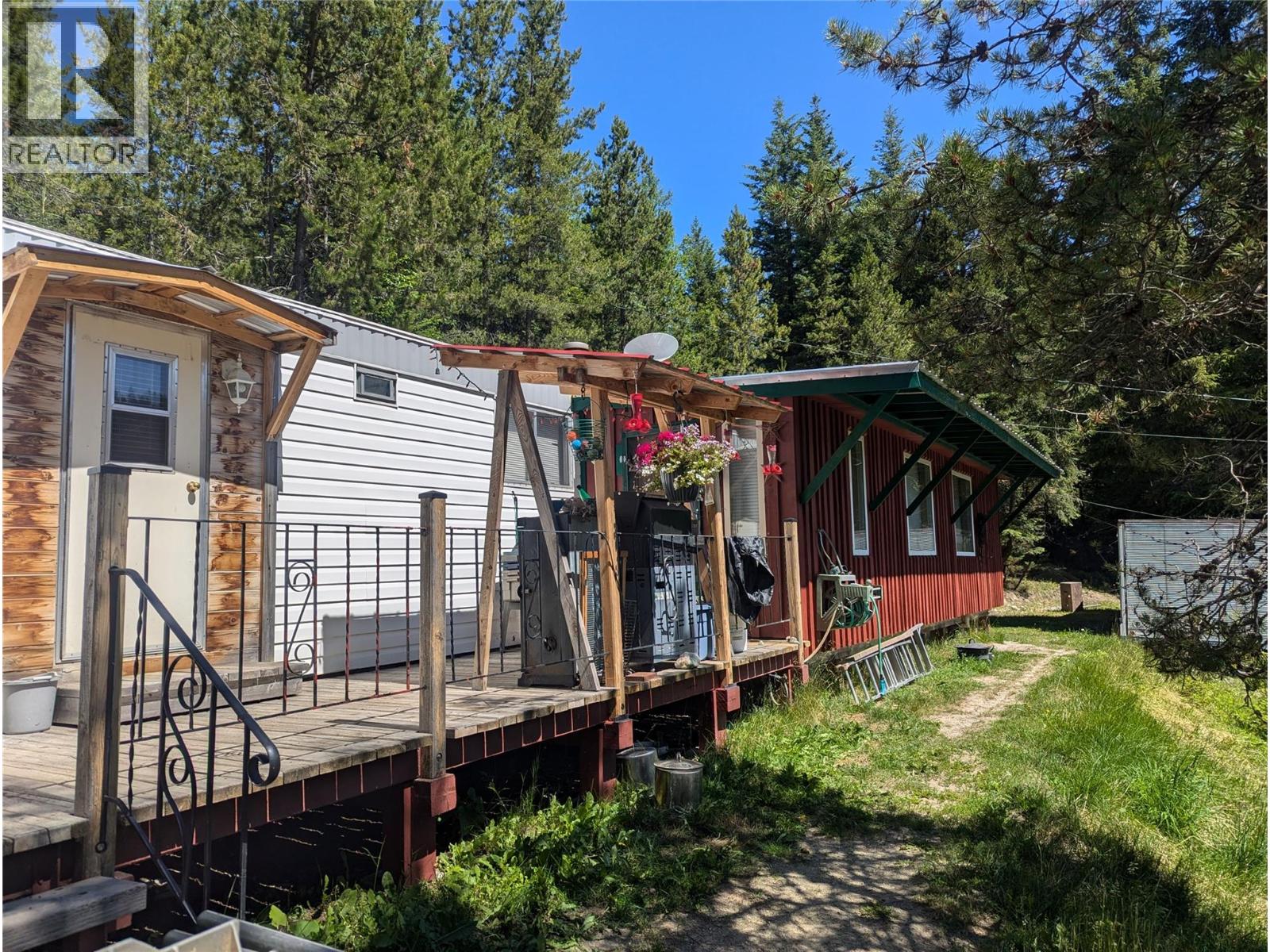 7160 China Valley Road, Chase, British Columbia  V0E 1W1 - Photo 3 - 10382139