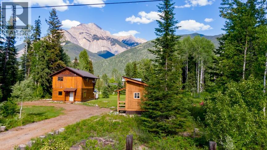 B-1732 Oberg Johnson Road, Golden, British Columbia  V0A 1H1 - Photo 1 - 10382126