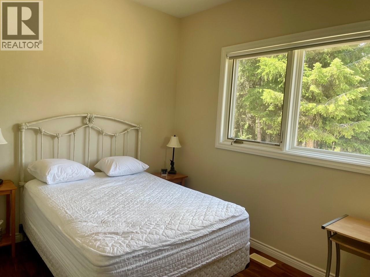 1475 Courtenay Brown Road, Rock Creek, British Columbia  V0H 1B0 - Photo 12 - 10382166