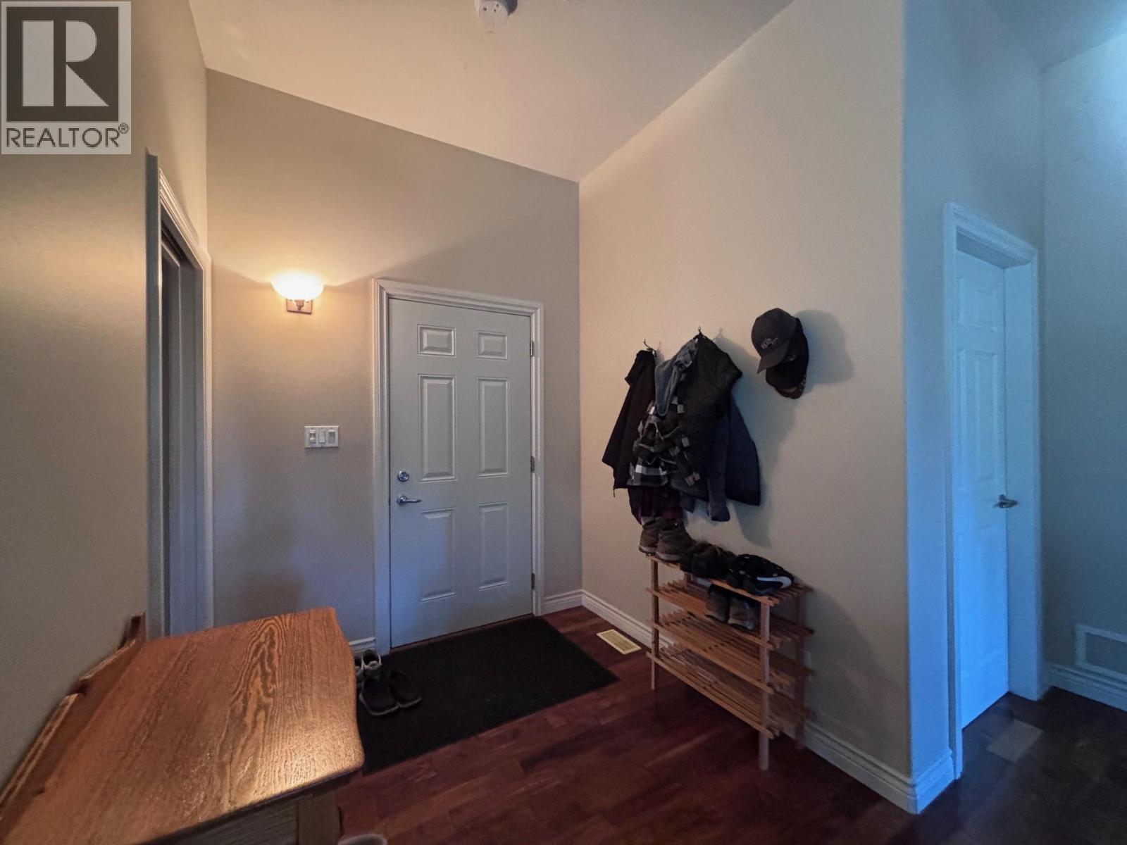 1475 Courtenay Brown Road, Rock Creek, British Columbia  V0H 1B0 - Photo 7 - 10382166