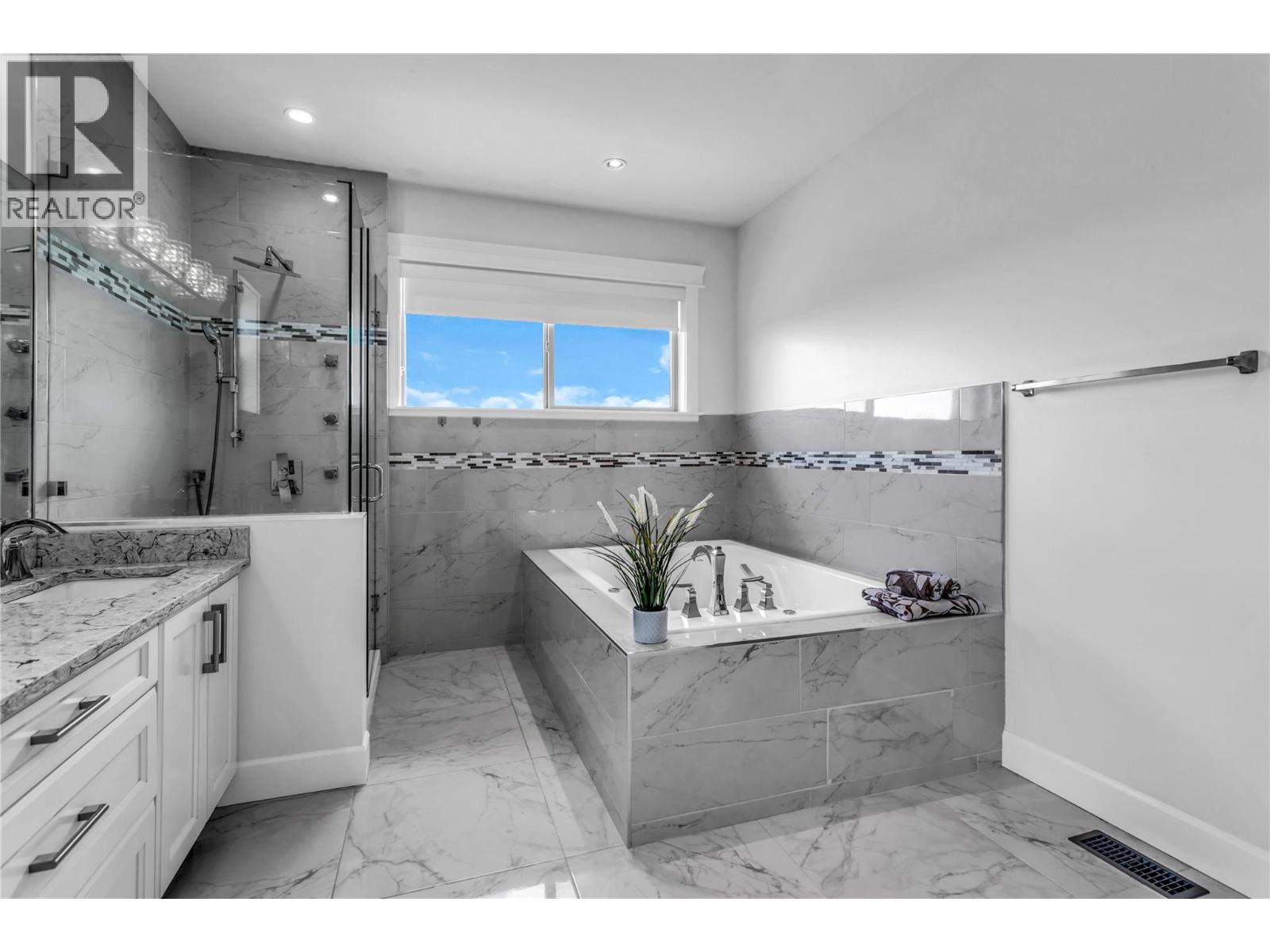 4561 Rittich Road, Kelowna, British Columbia  V1X 7V6 - Photo 30 - 10381156