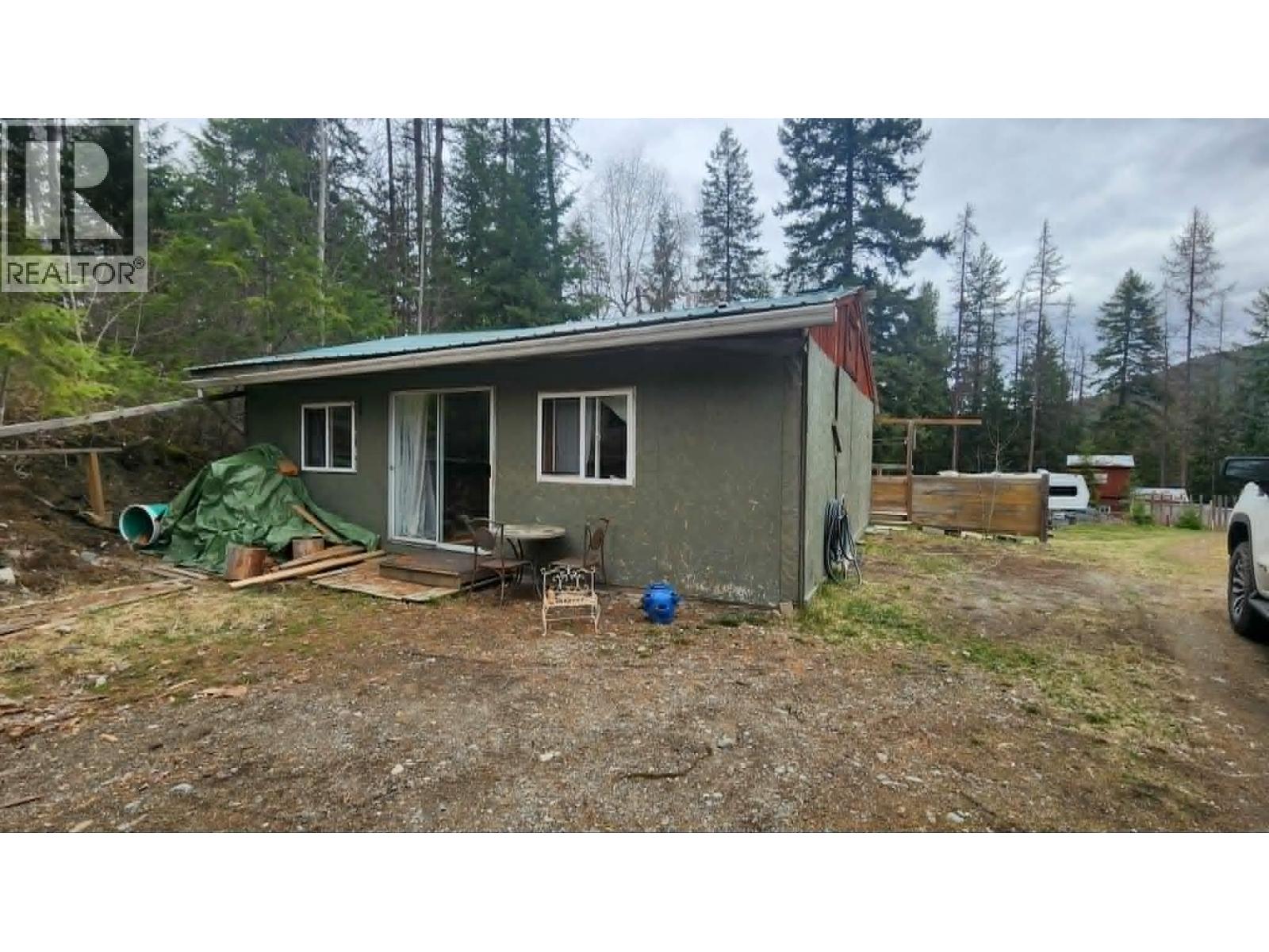 12 Specht Road, Cherryville, British Columbia  V0E 2G3 - Photo 27 - 10382145