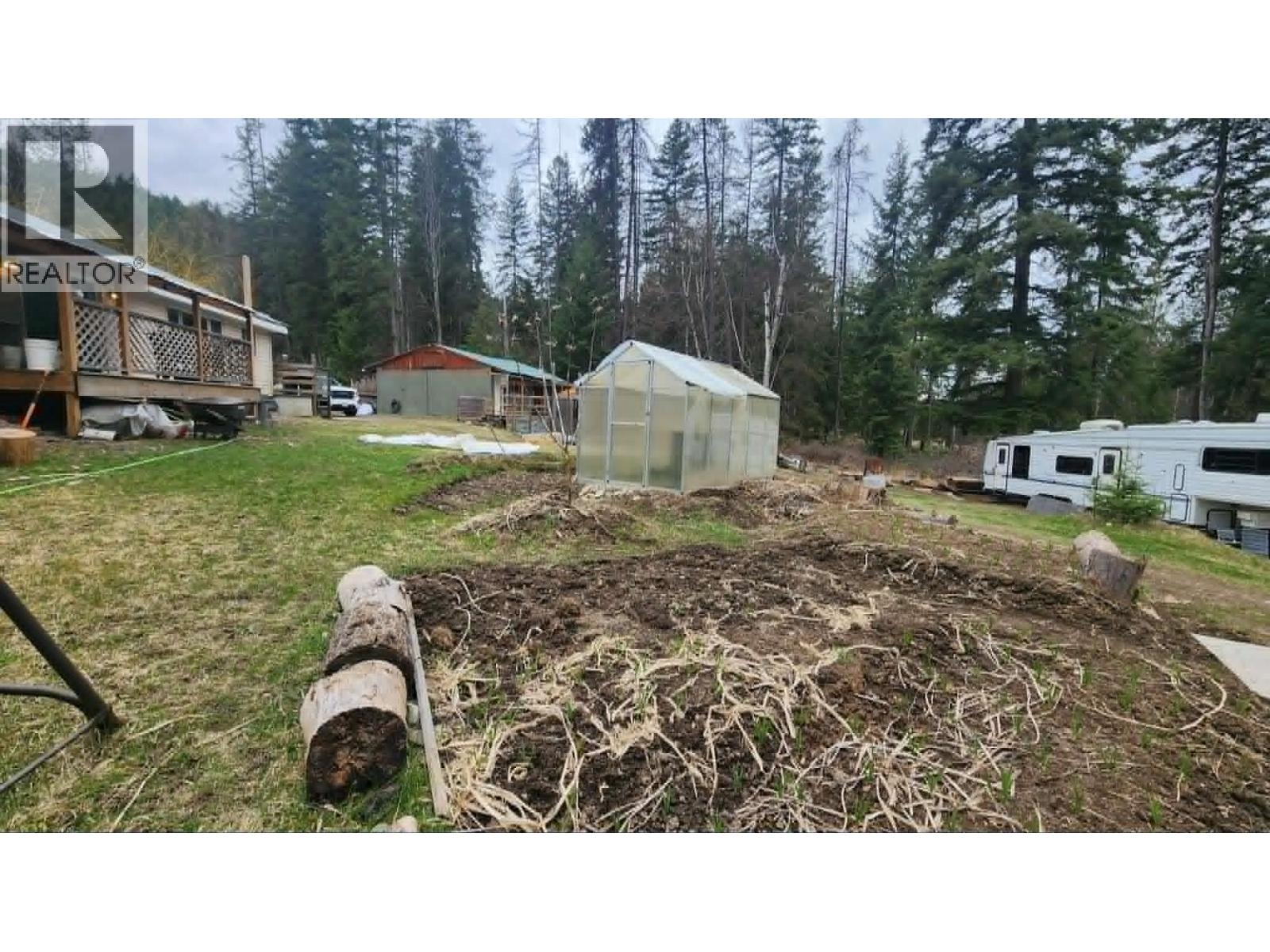 12 Specht Road, Cherryville, British Columbia  V0E 2G3 - Photo 30 - 10382145