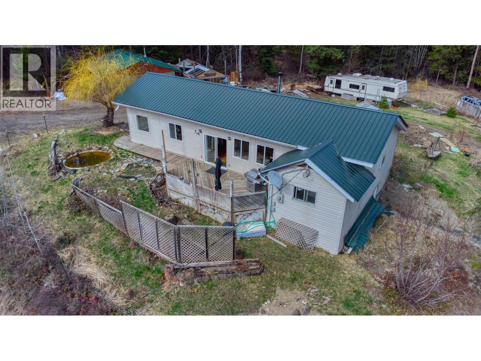 12 Specht Road, Cherryville, British Columbia  V0E 2G3 - Photo 31 - 10382145