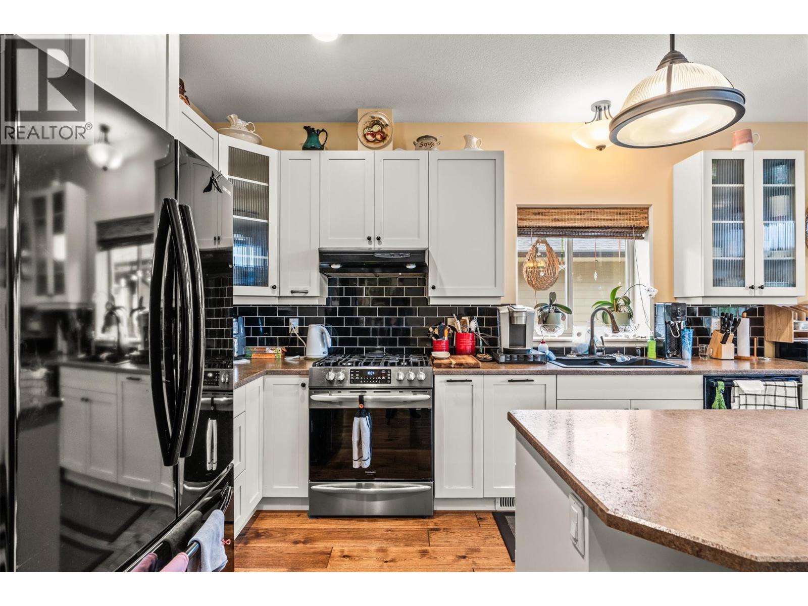 2444 York Avenue Unit# 32, Armstrong, British Columbia  V4Y 0Y3 - Photo 11 - 10381936