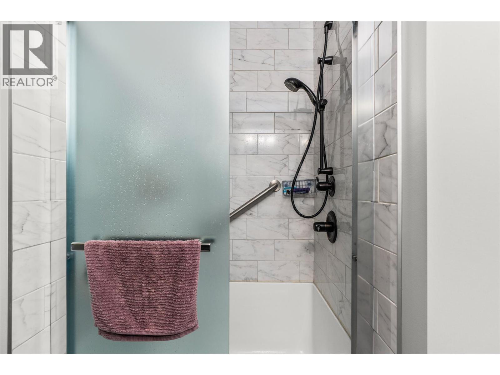 2444 York Avenue Unit# 32, Armstrong, British Columbia  V4Y 0Y3 - Photo 25 - 10381936