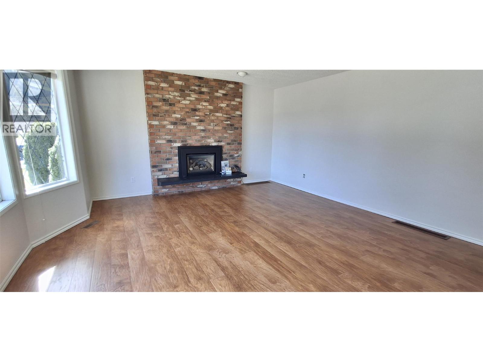 338 Beach Drive, Chase, British Columbia  V0E 1M0 - Photo 10 - 10381934